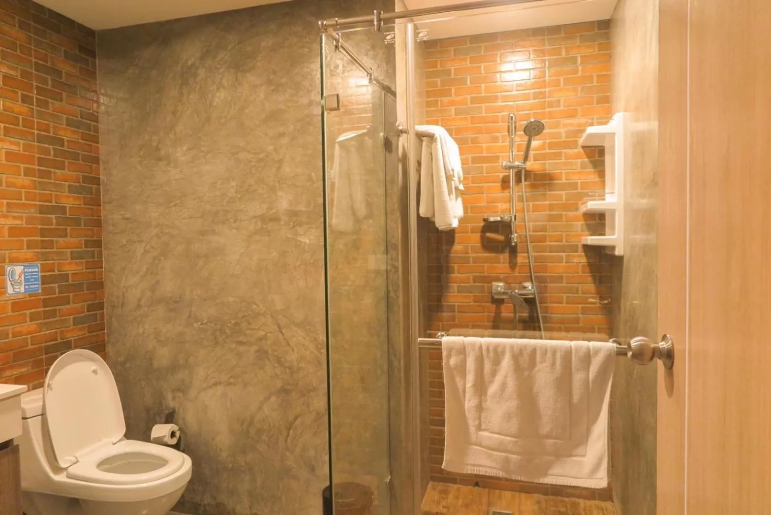 Bathroom in V20 Boutique Jacuzzi Hotel