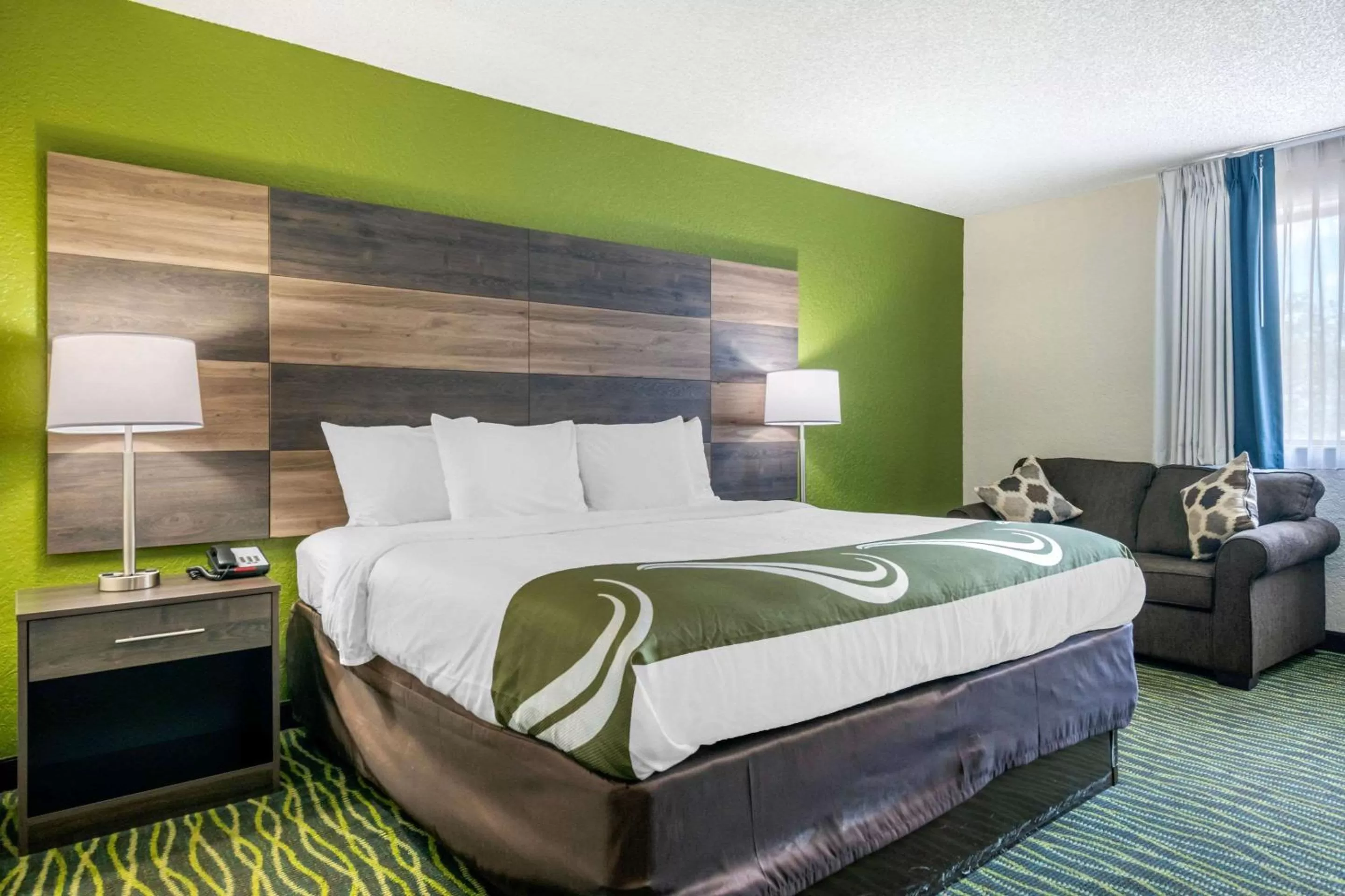 Photo of the whole room, Bed in Quality Inn & Suites Leesburg Chain of Lakes