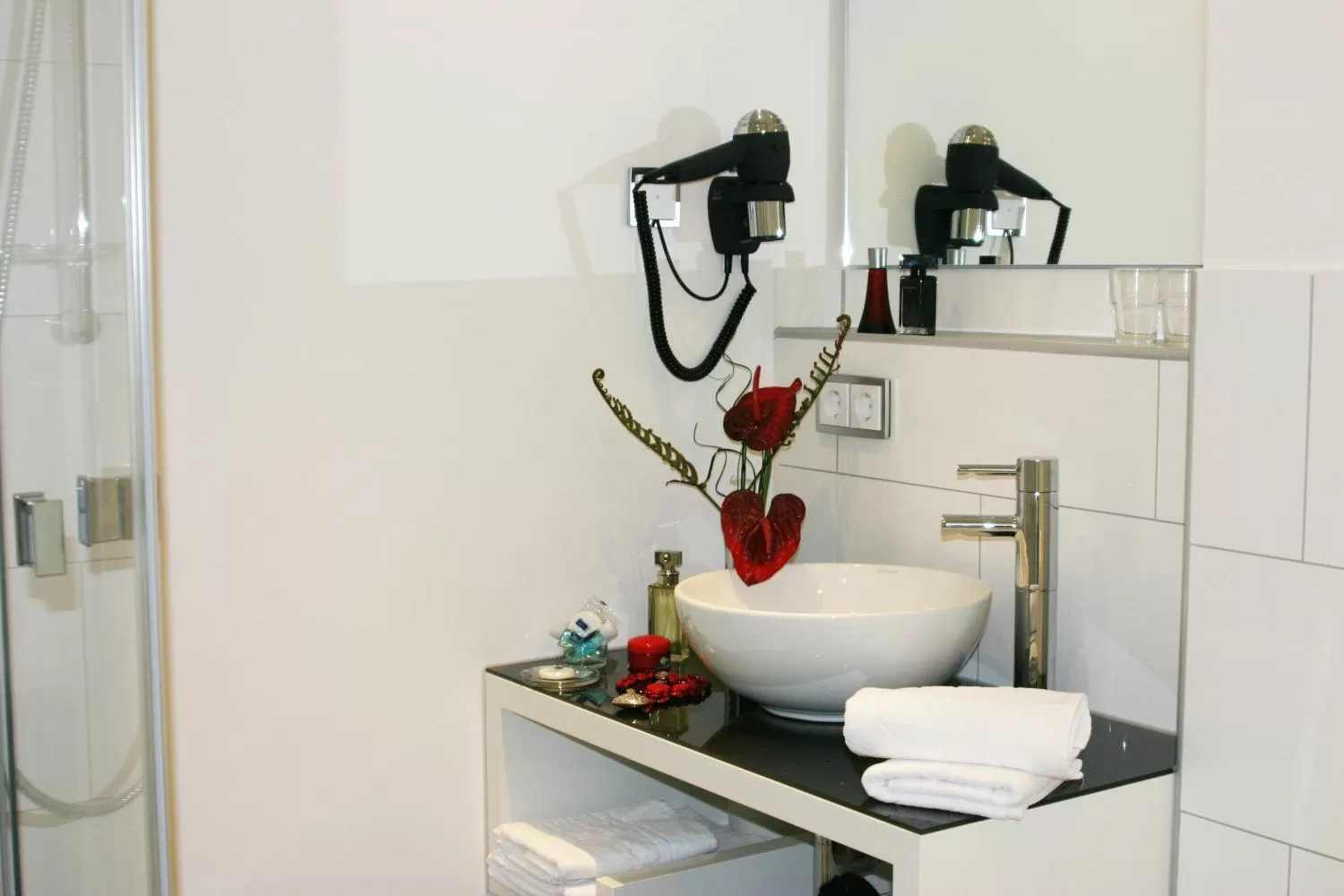 Bathroom in Hotel zur Promenade