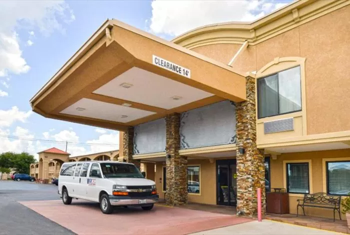 Property building in Americas Best Value Inn-Near NRG Park/Medical Center