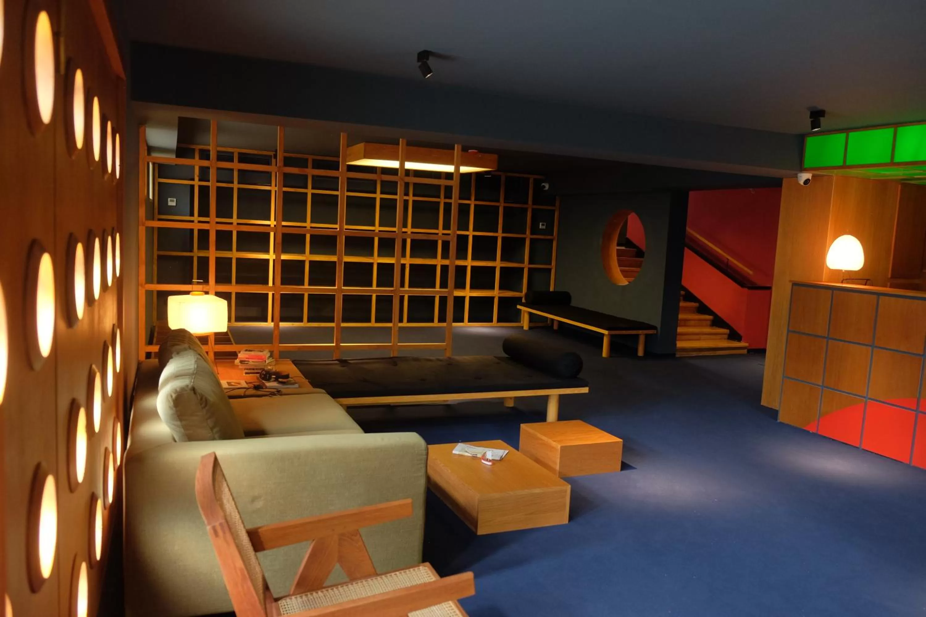 Lobby or reception in Blueberry Nights