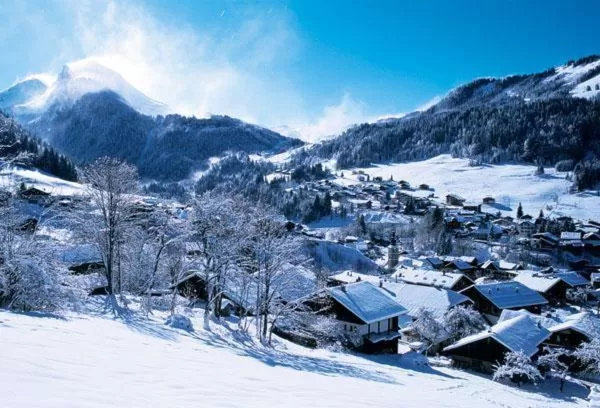 Area and facilities in Hôtel Le Sporting