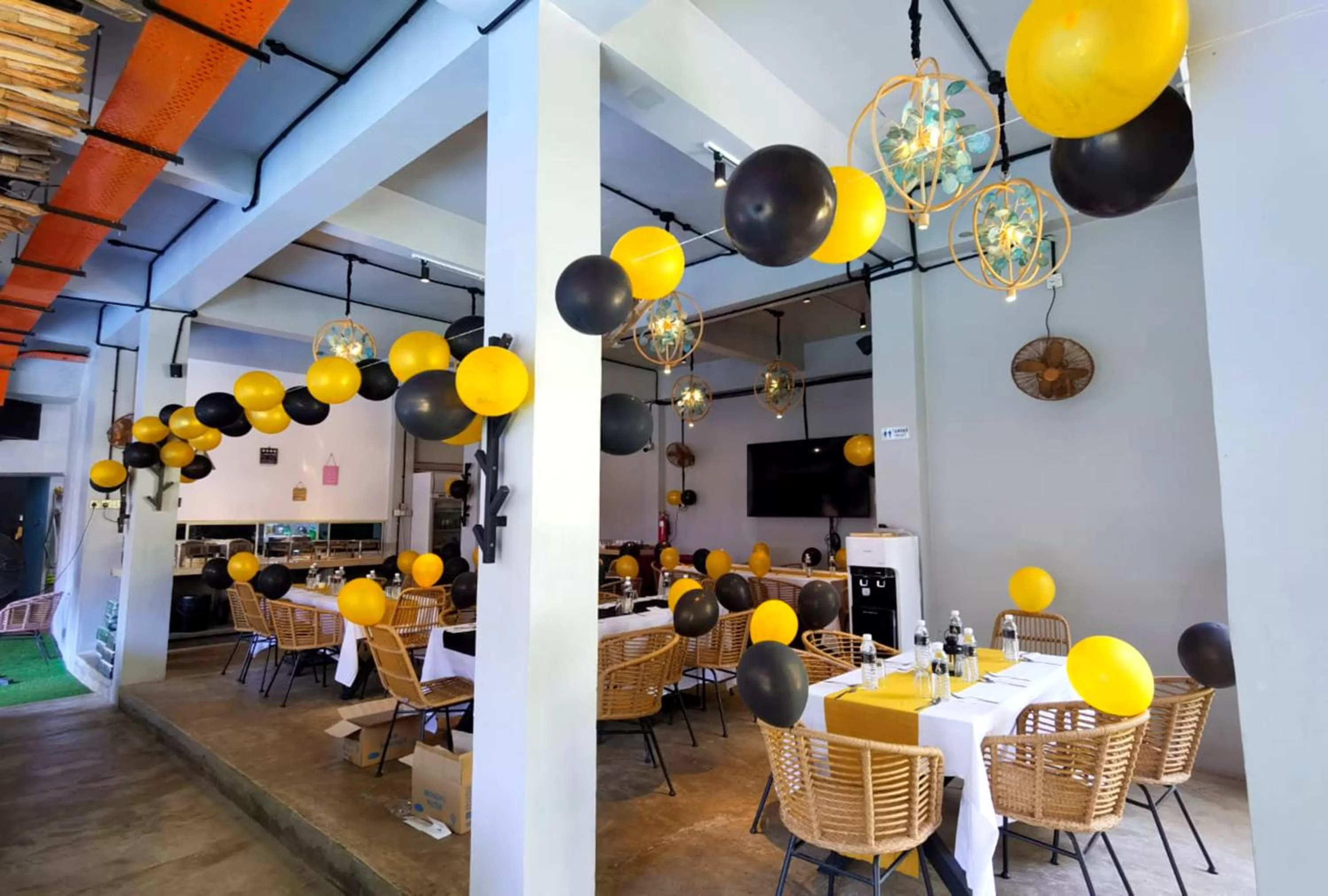 Restaurant/places to eat in A Rock Resort Langkawi - Coral Reefs