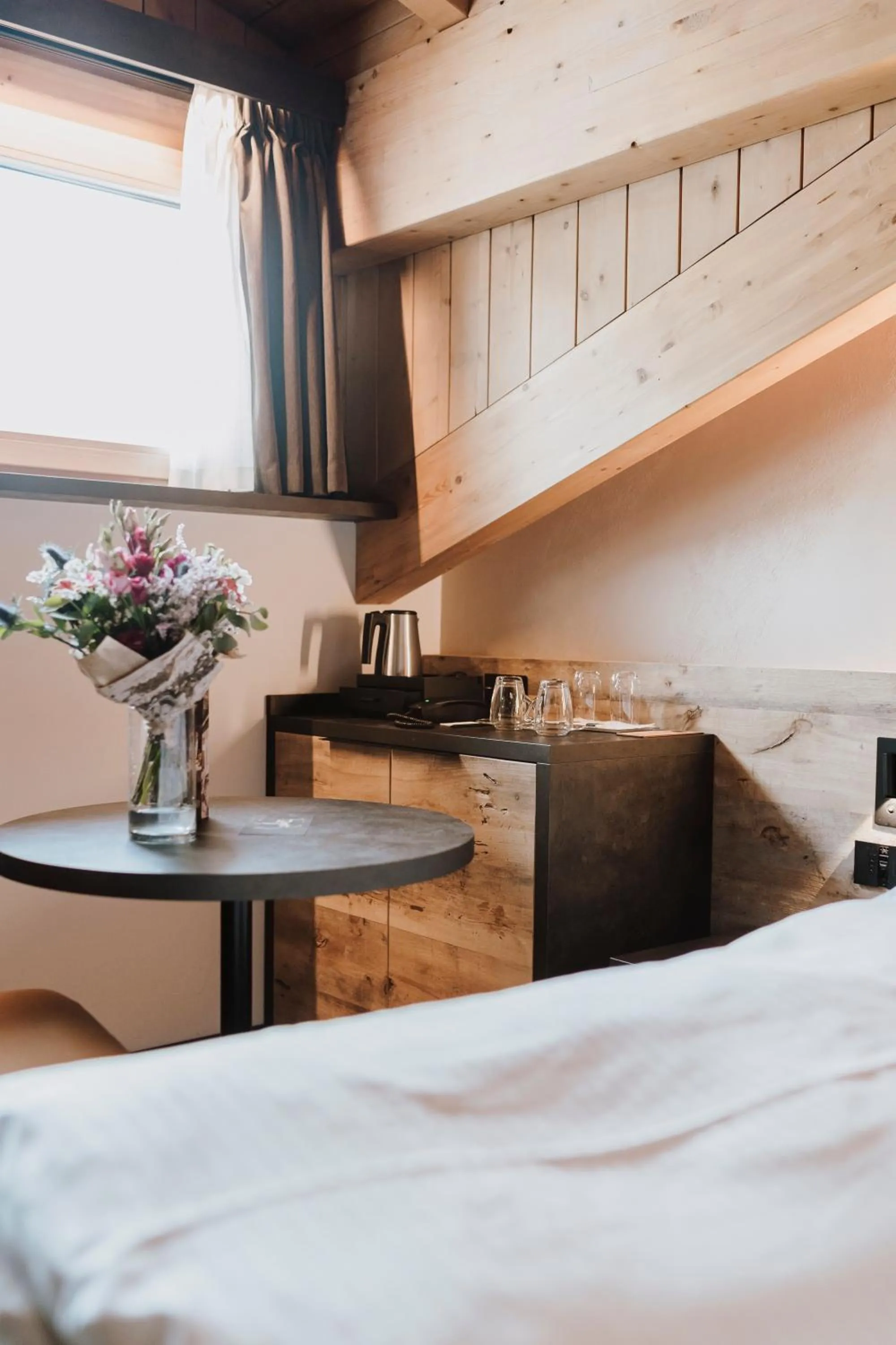 View (from property/room), Bed in Hotel Concordia