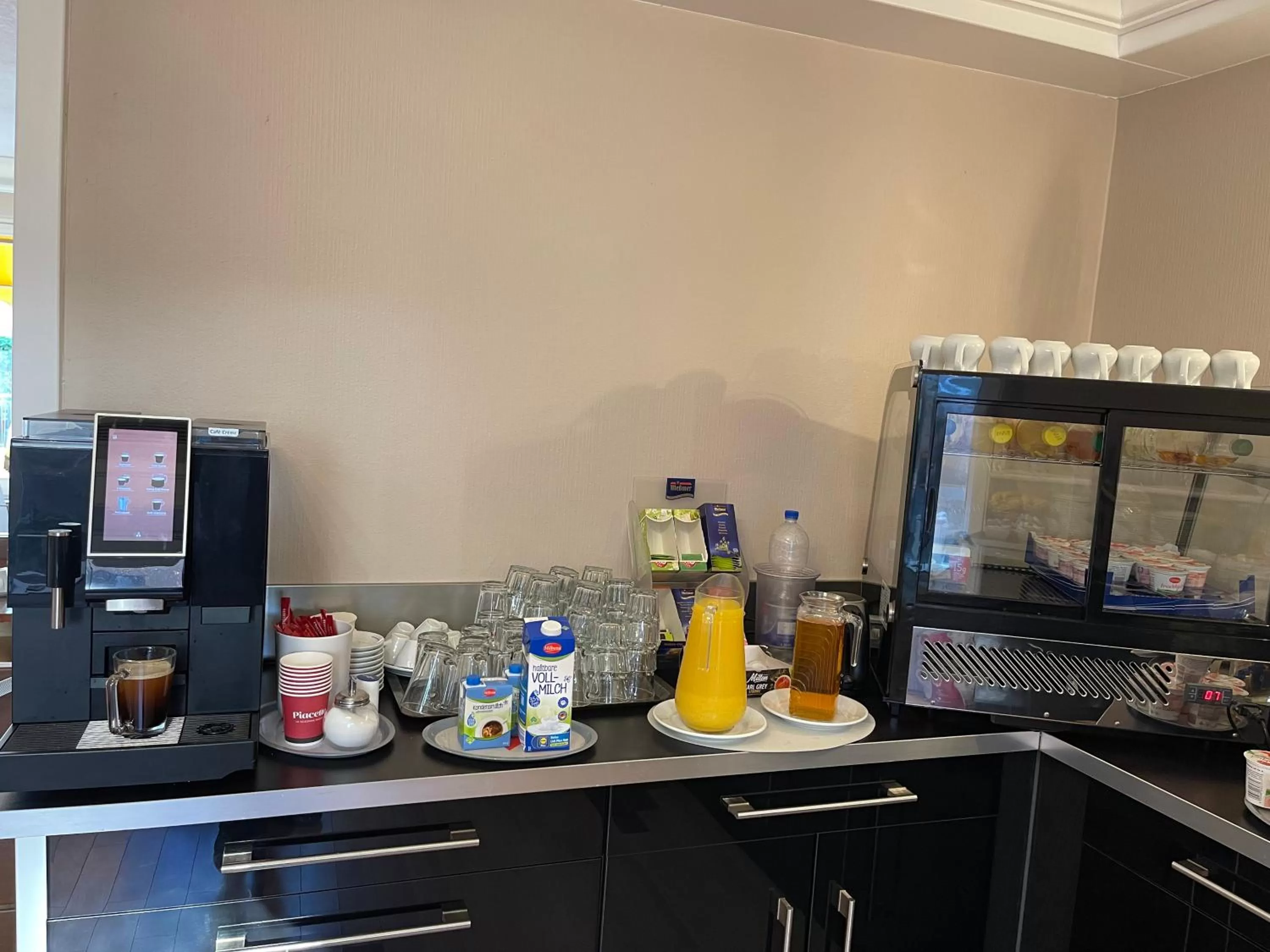 Breakfast in Hafner Hotel- Apartment