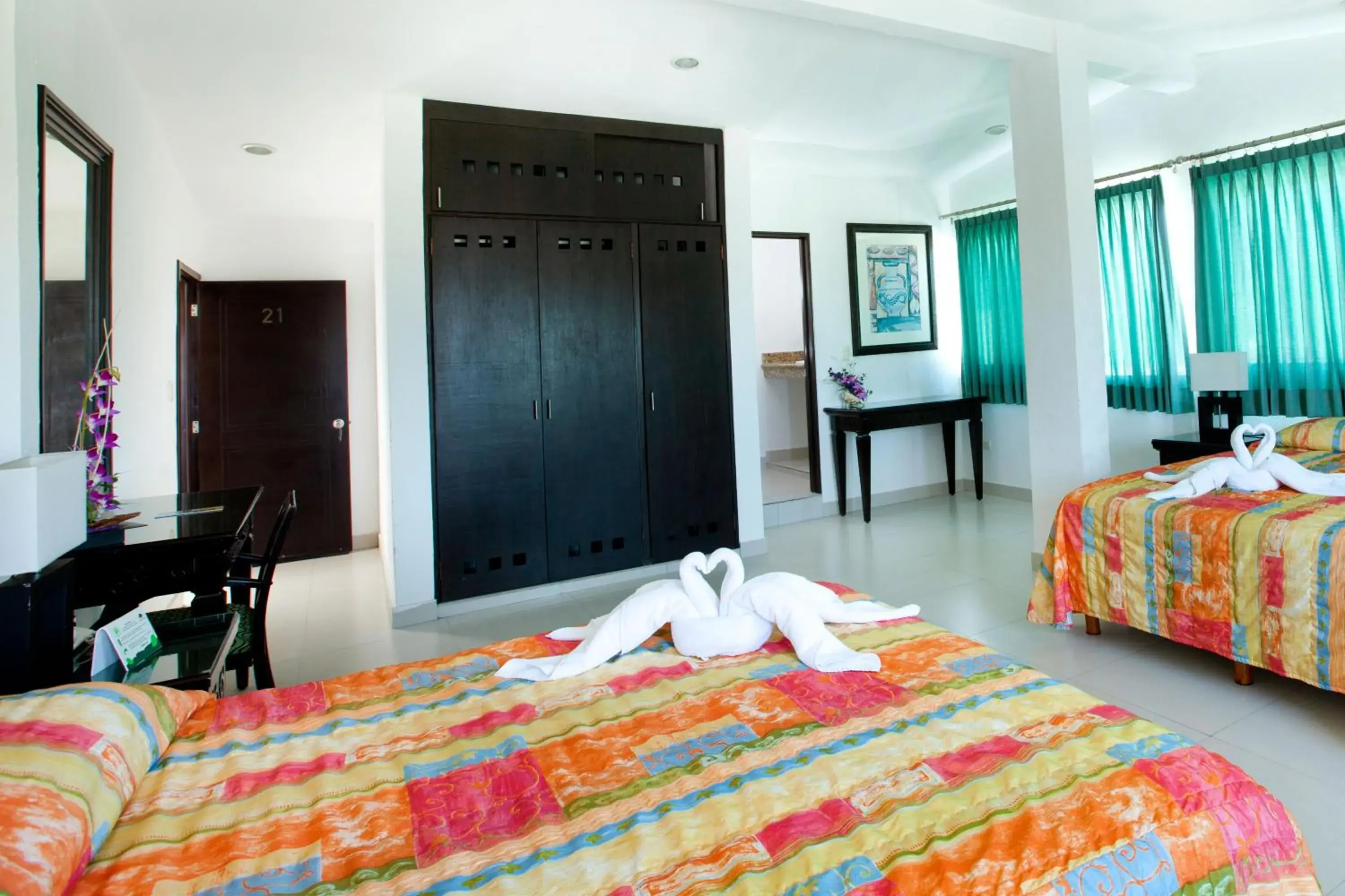 Suite in Hotel Del Sol Suite in Hotel Del Sol