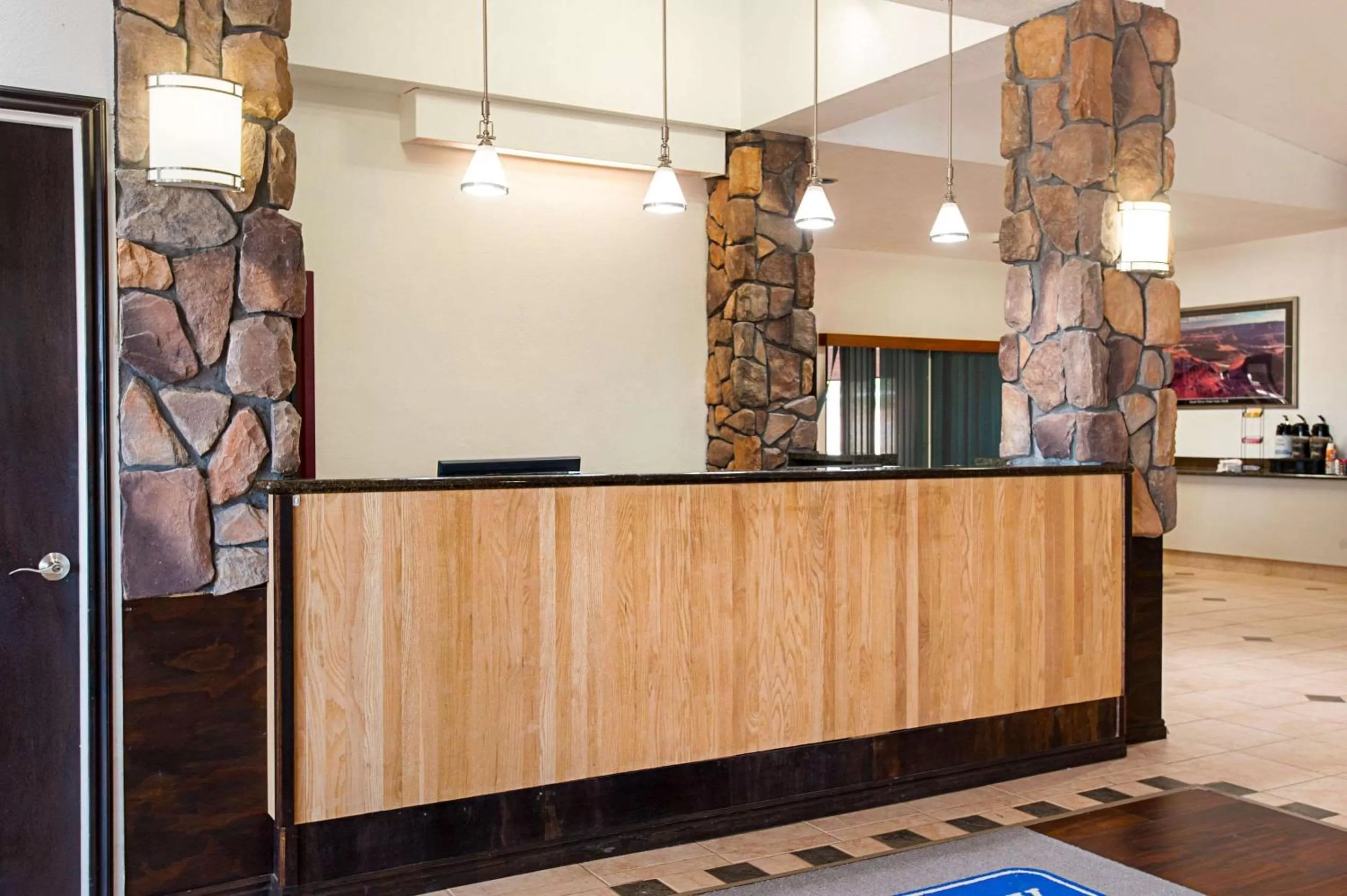 Lobby or reception in Rodeway Inn & Suites Blanding