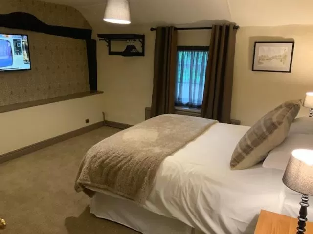 Bed in The Swan and Talbot