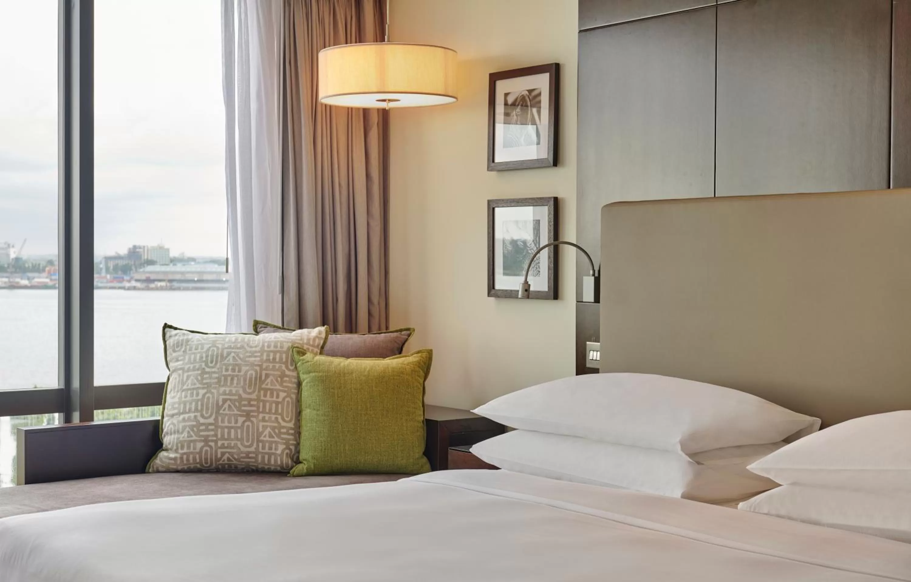 Photo of the whole room, Bed in Hyatt Regency Dar es Salaam, The Kilimanjaro