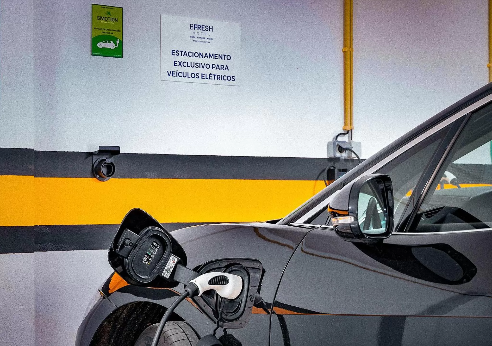 Parking in BFRESH Hotel - Padel, Pool & Fitness - Adults Only