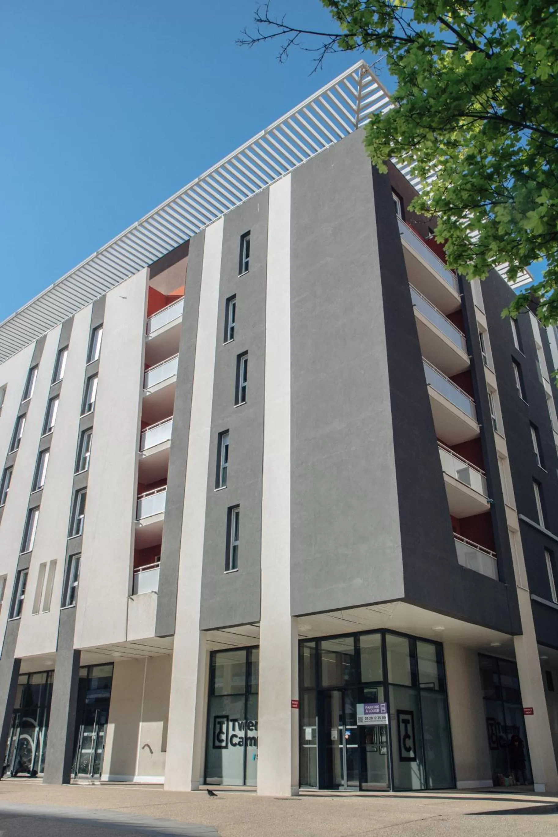 Property Building in Twenty Business Flats Nîmes Trigone