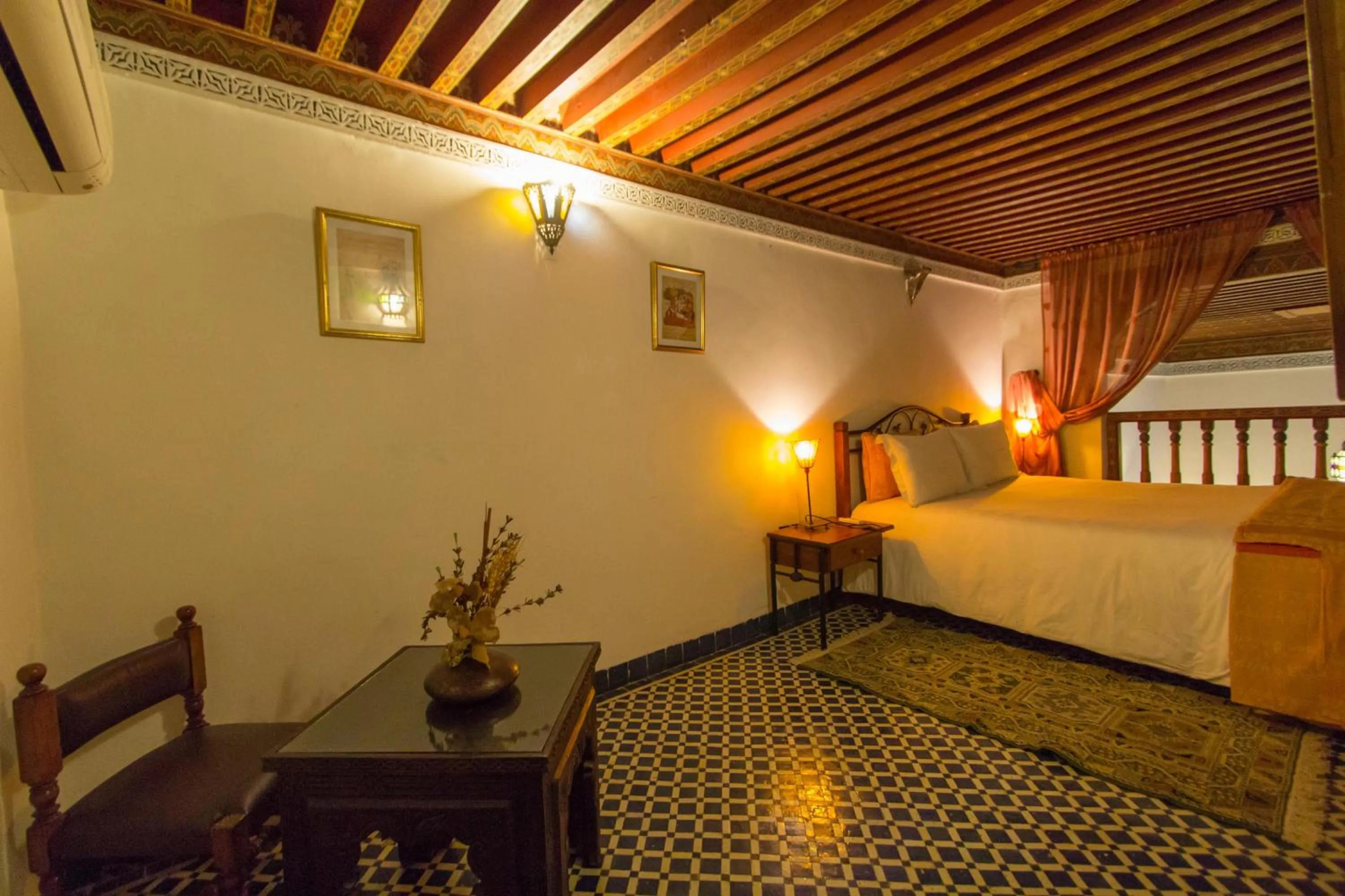 Decorative detail, Bed in Riad - Dar Al Andalous