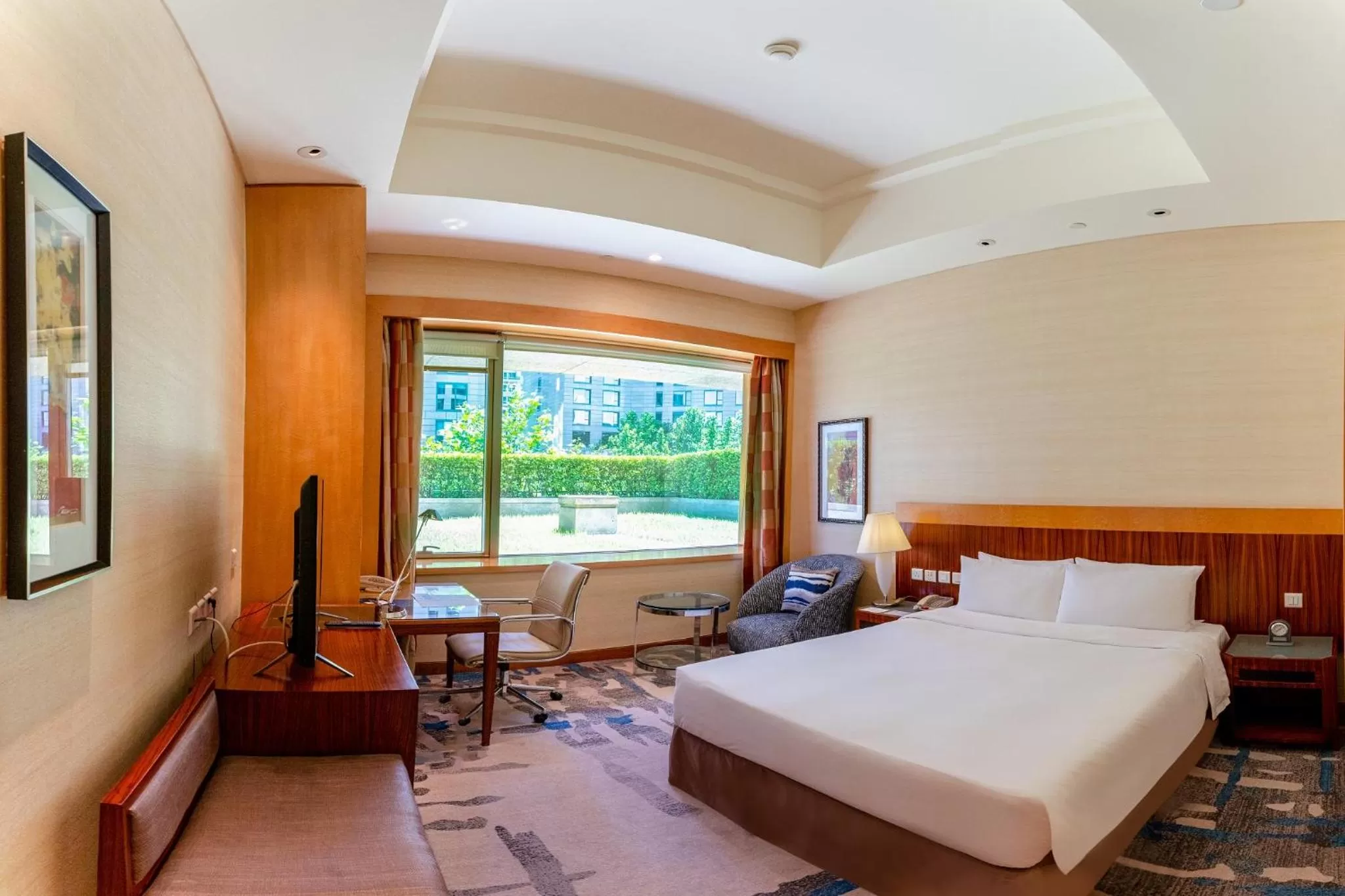 Photo of the whole room, Bed in Park Plaza Beijing Wangfujing