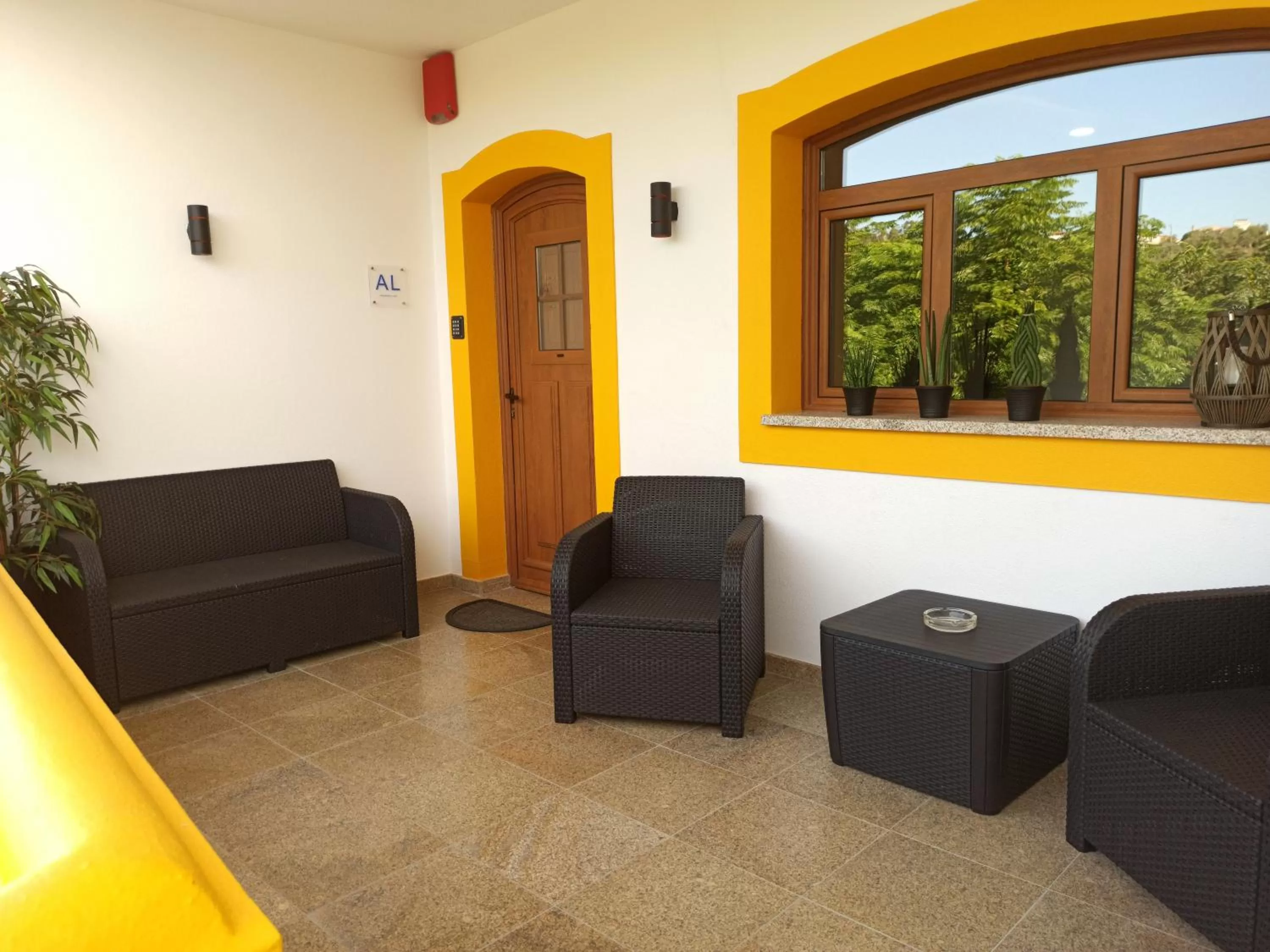 Facade/entrance in Porto D'Abrigo - Alojamento Local