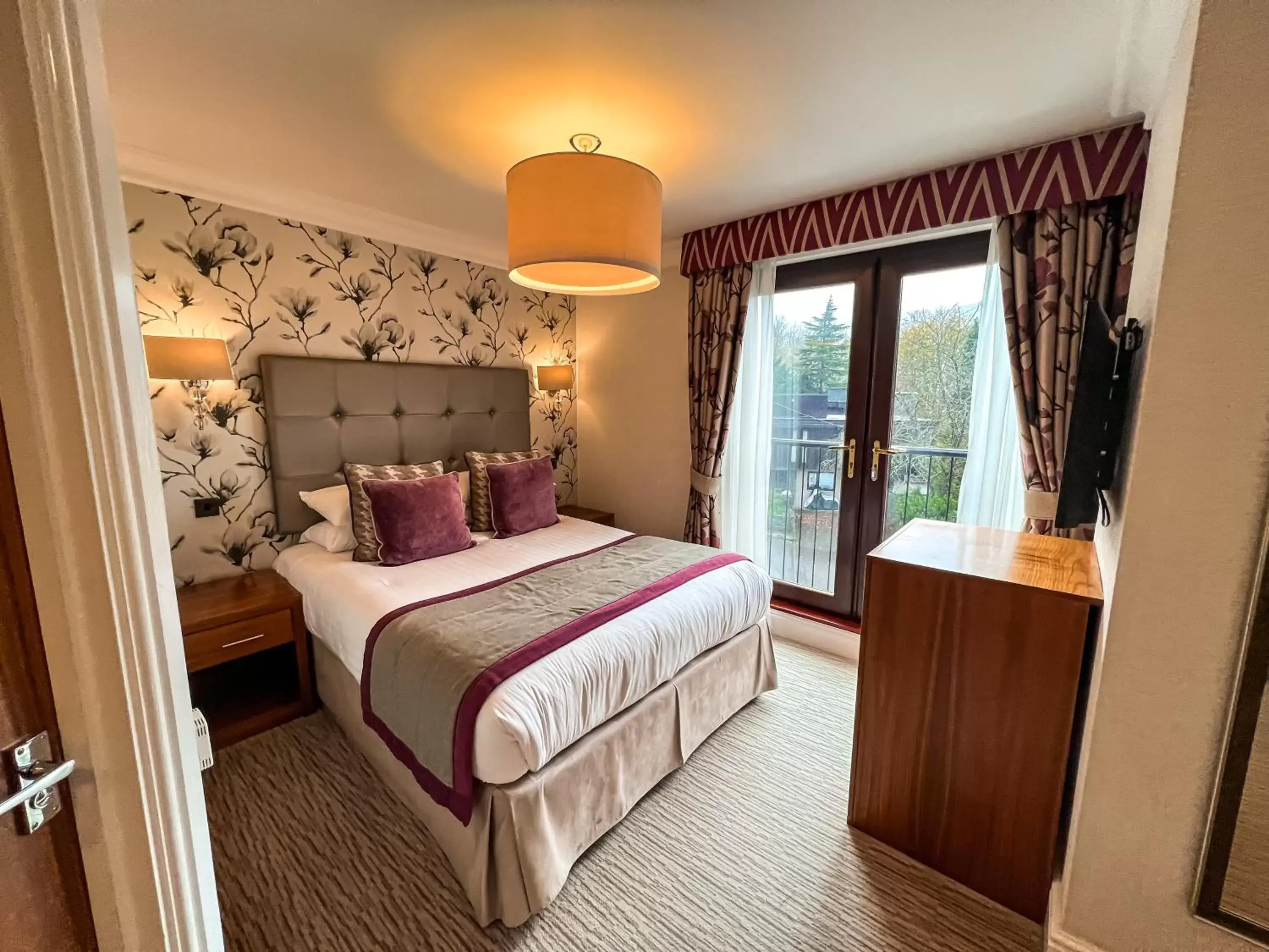 Superior Double Room in Lodore Falls Hotel & Spa Superior Double Room in Lodore Falls Hotel & Spa