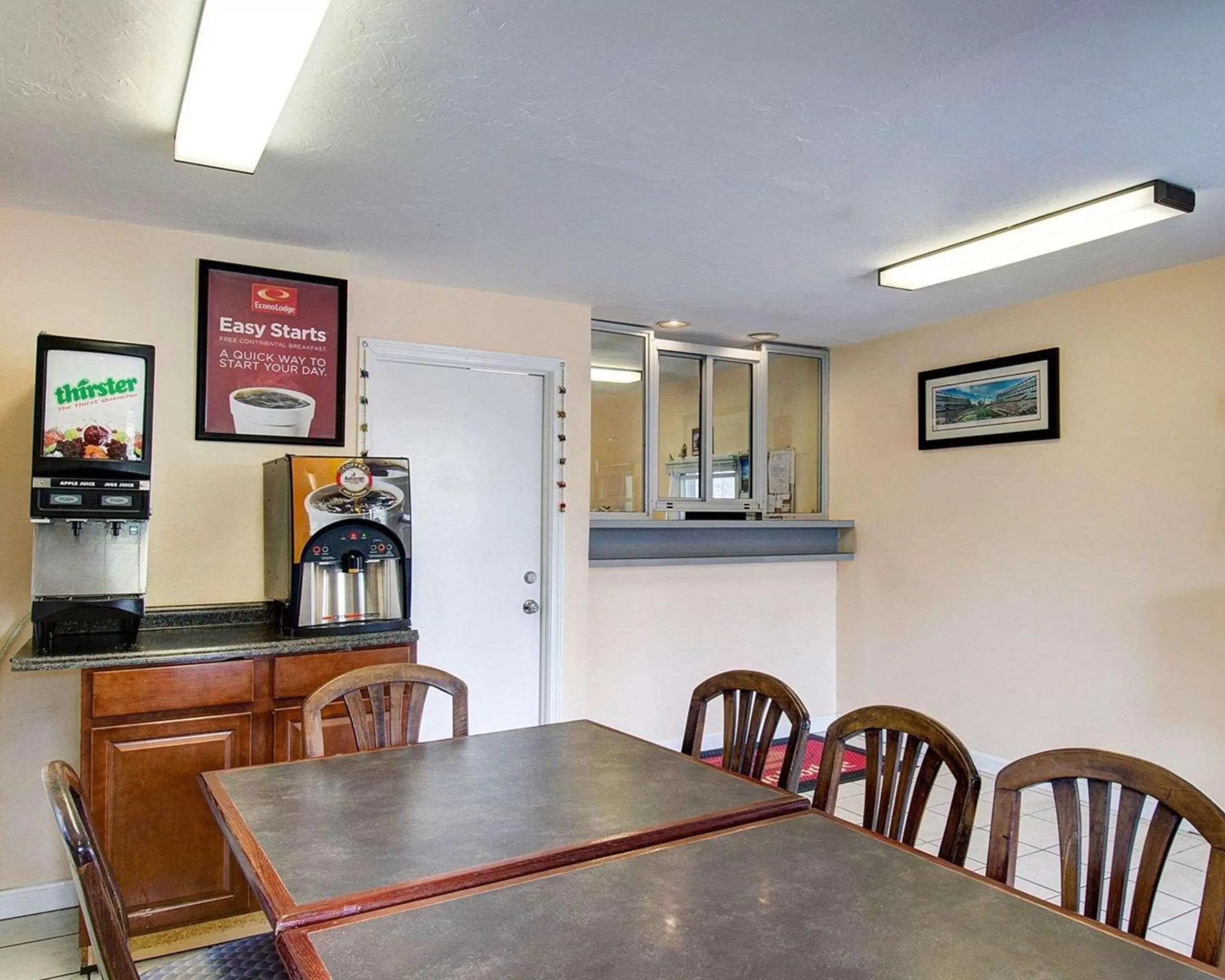 Restaurant/places to eat in Econo Lodge Sharon - Foxborough