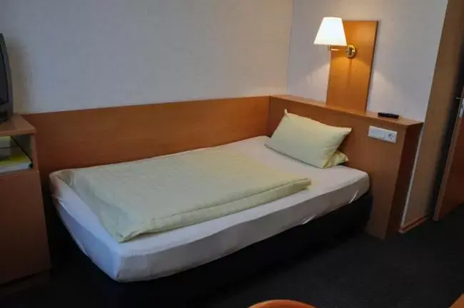Standard Single Room in Hotel Bürgerhof Standard Single Room in Hotel Bürgerhof