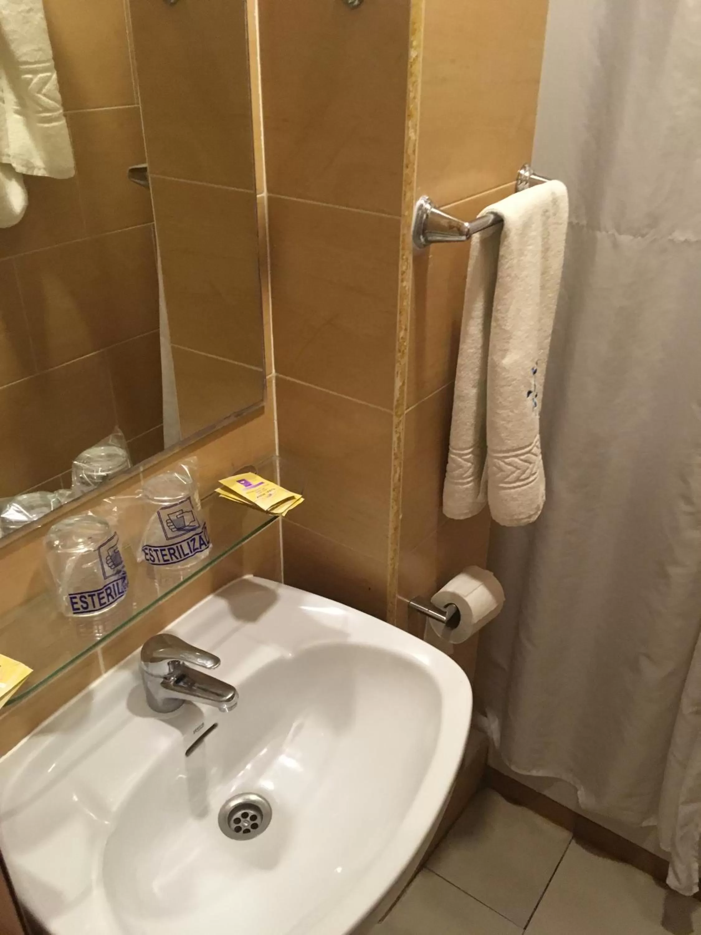 Bathroom in Hotel Marítimo Urban