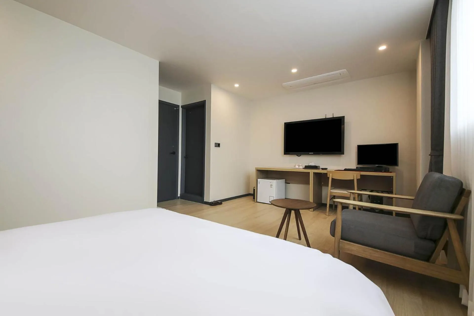 Bed in Benikea hotel