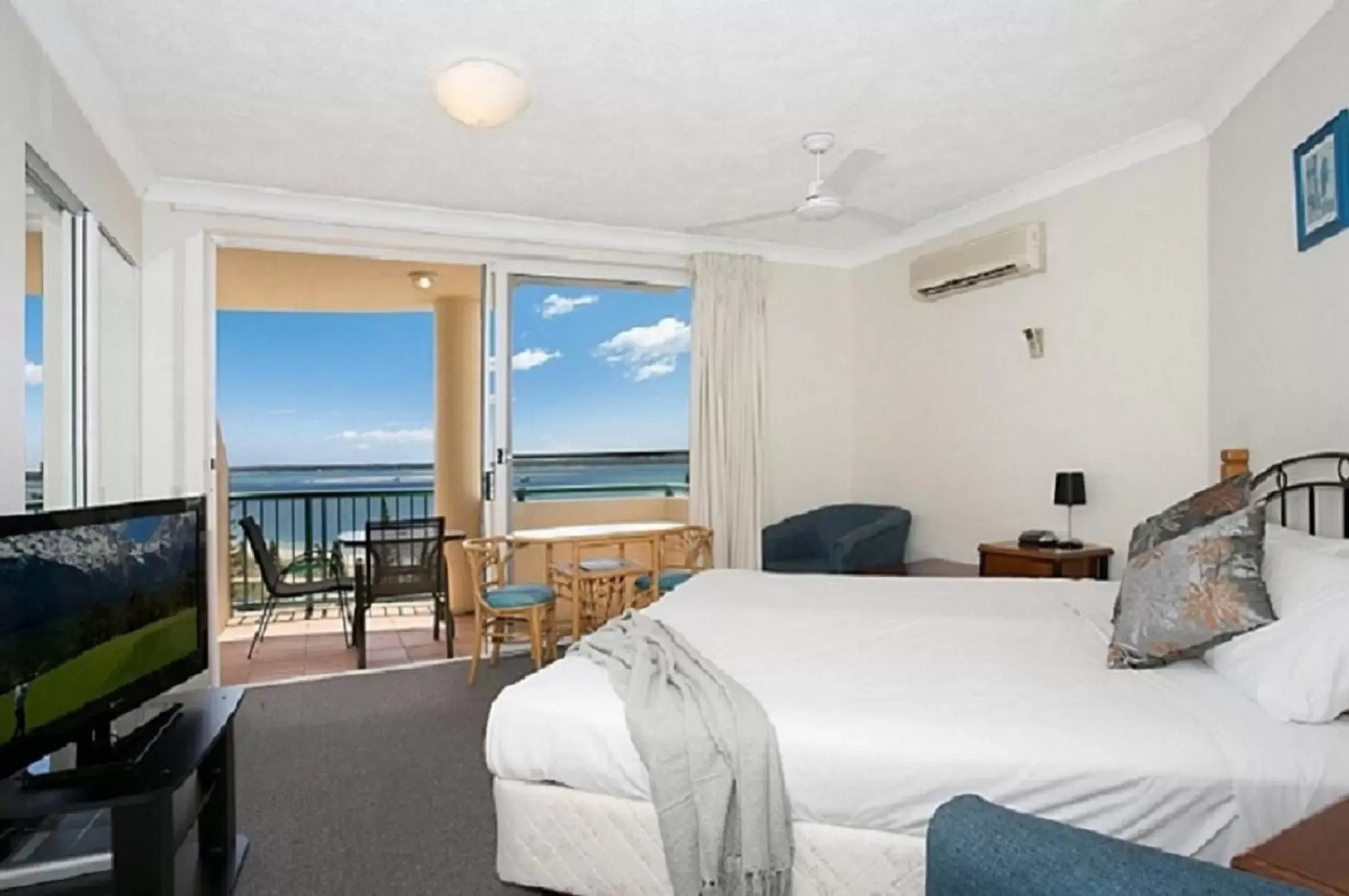 Studio Apartment in Royal Pacific Resort Studio Apartment in Royal Pacific Resort