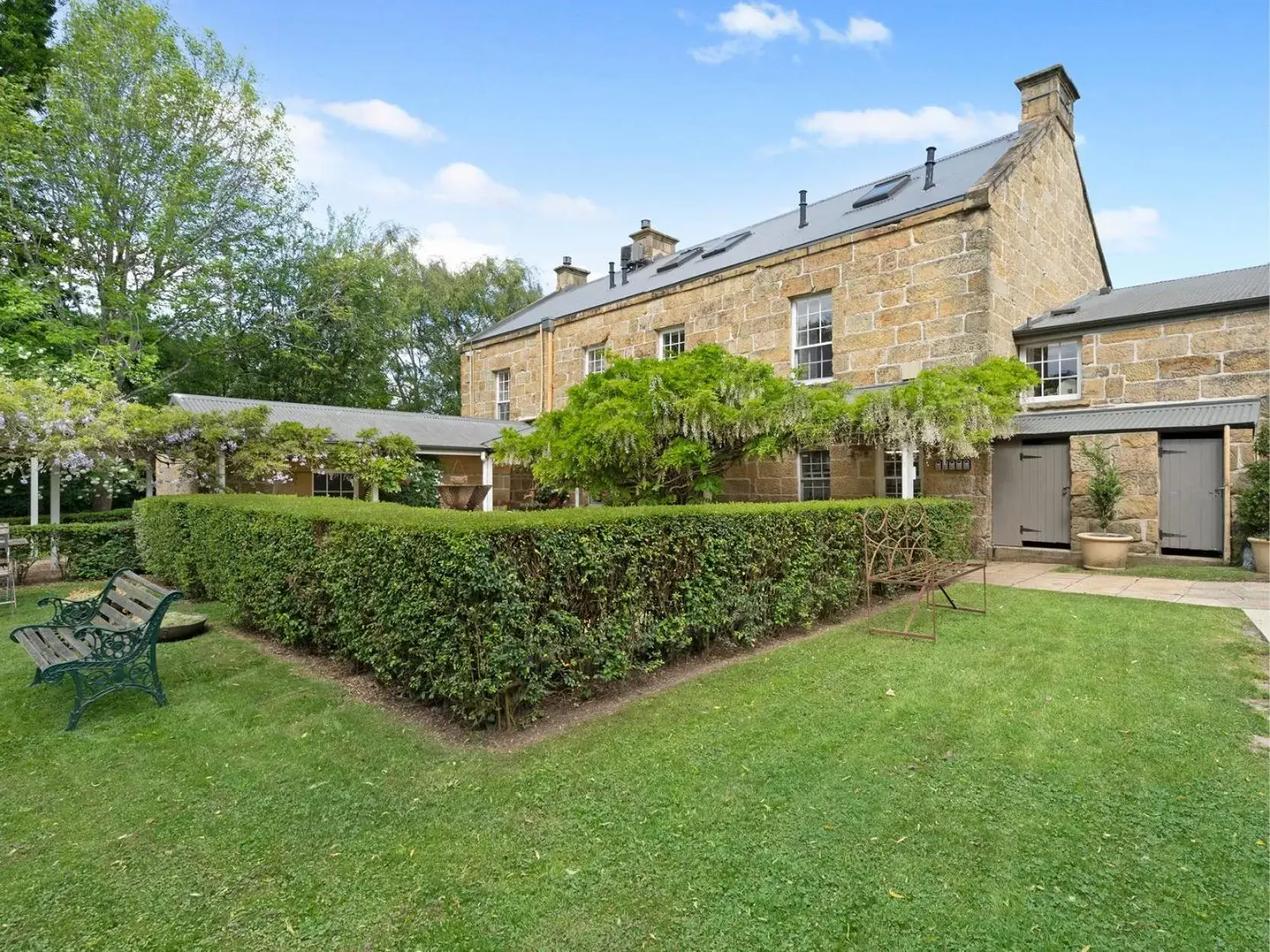 The Red Feather Inn The Red Feather Inn