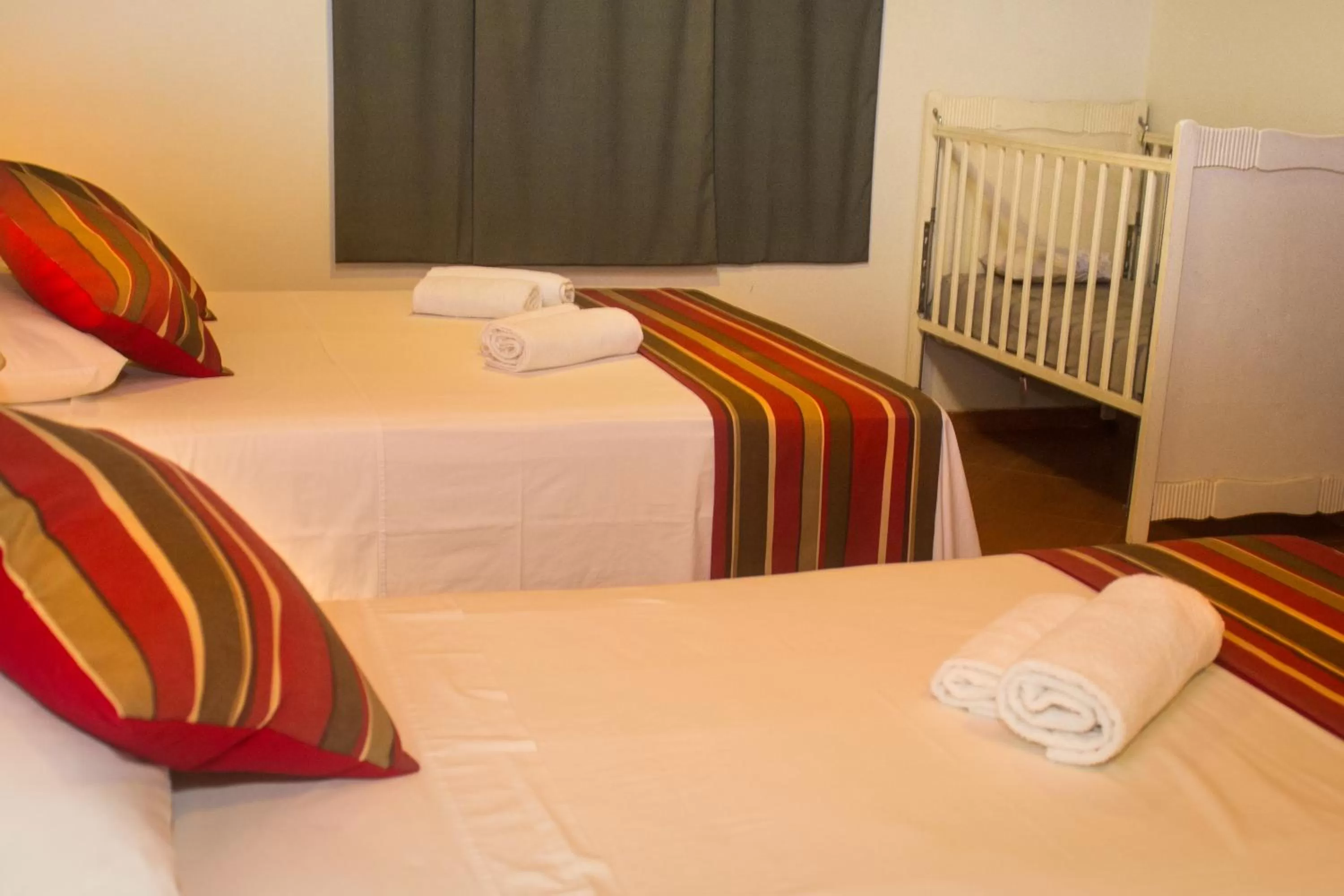 cot, Bed in Las Orquideas Parque Hotel