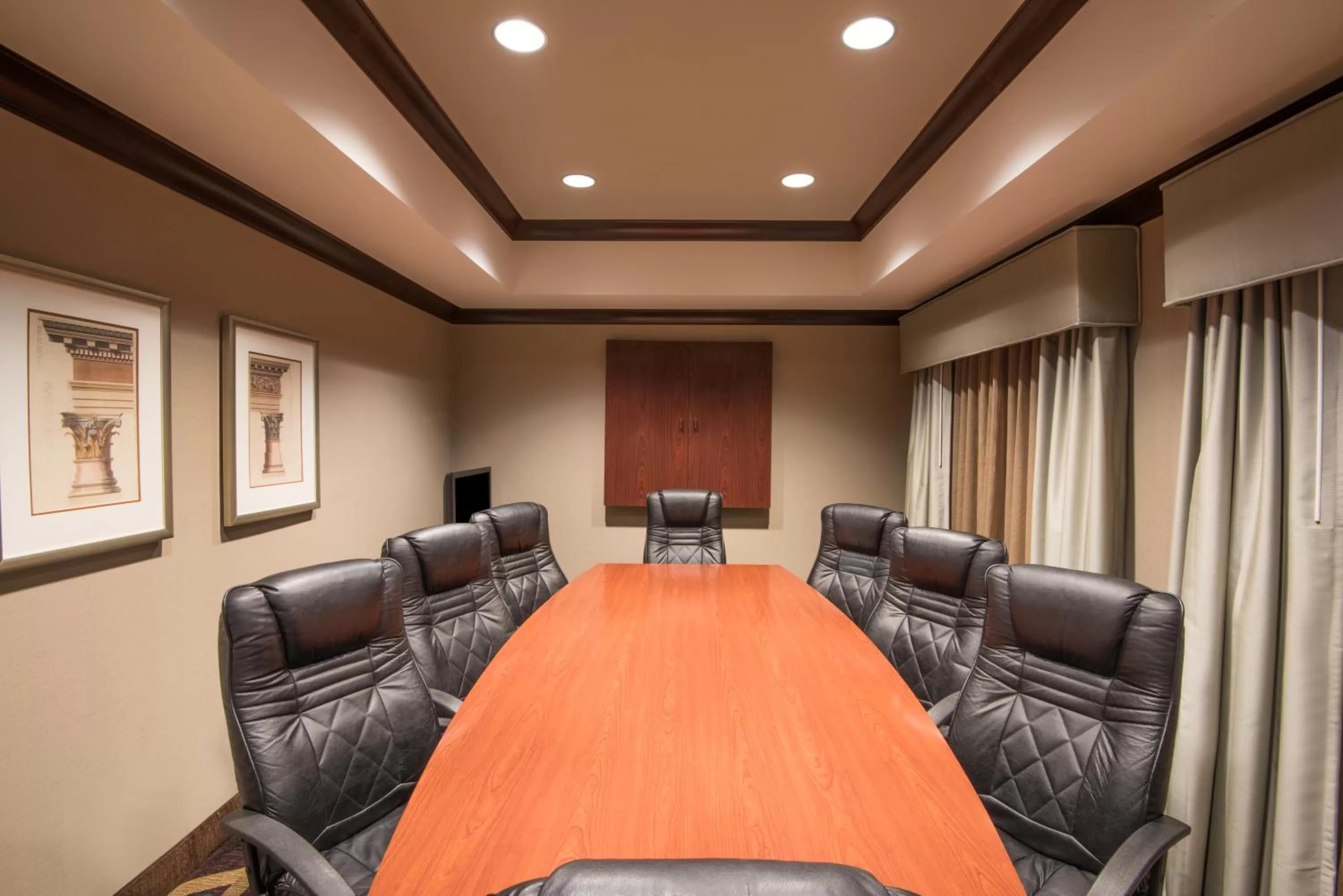 Meeting/conference room in Staybridge Suites Columbus-Airport by IHG