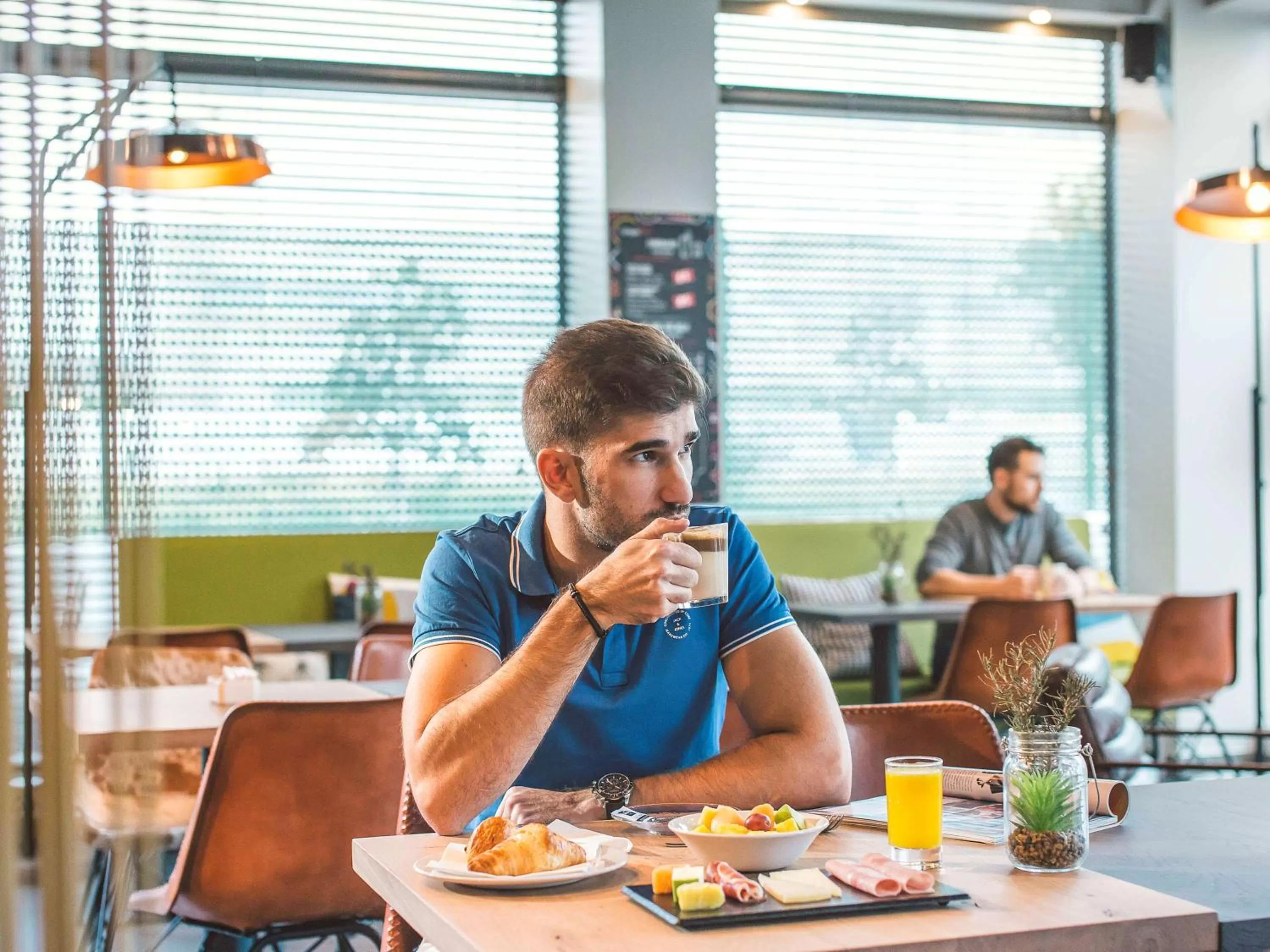 Restaurant/places to eat in Ibis Valencia Bonaire Aeropuerto