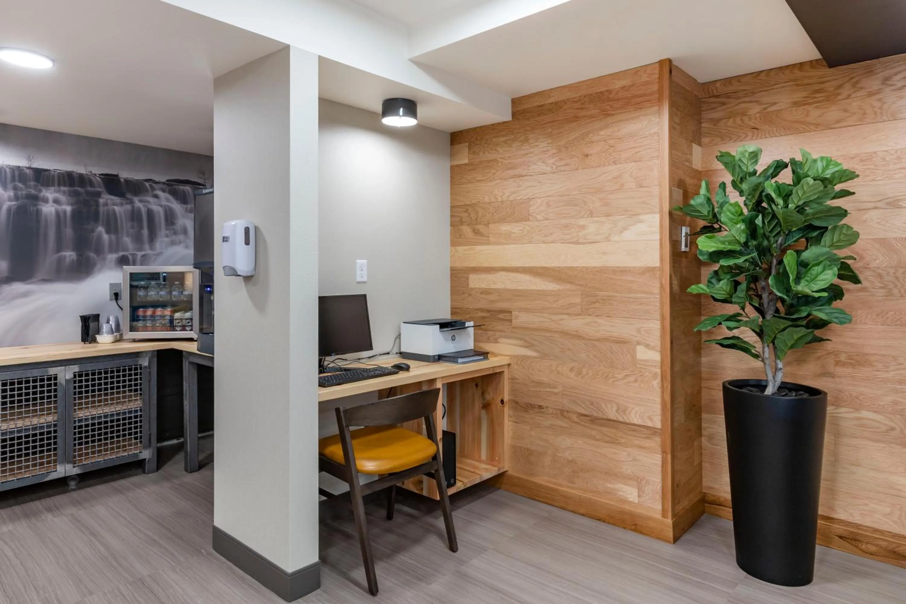 Business facilities in The Gibson Hotel Great Falls, an Ascend Collection Hotel