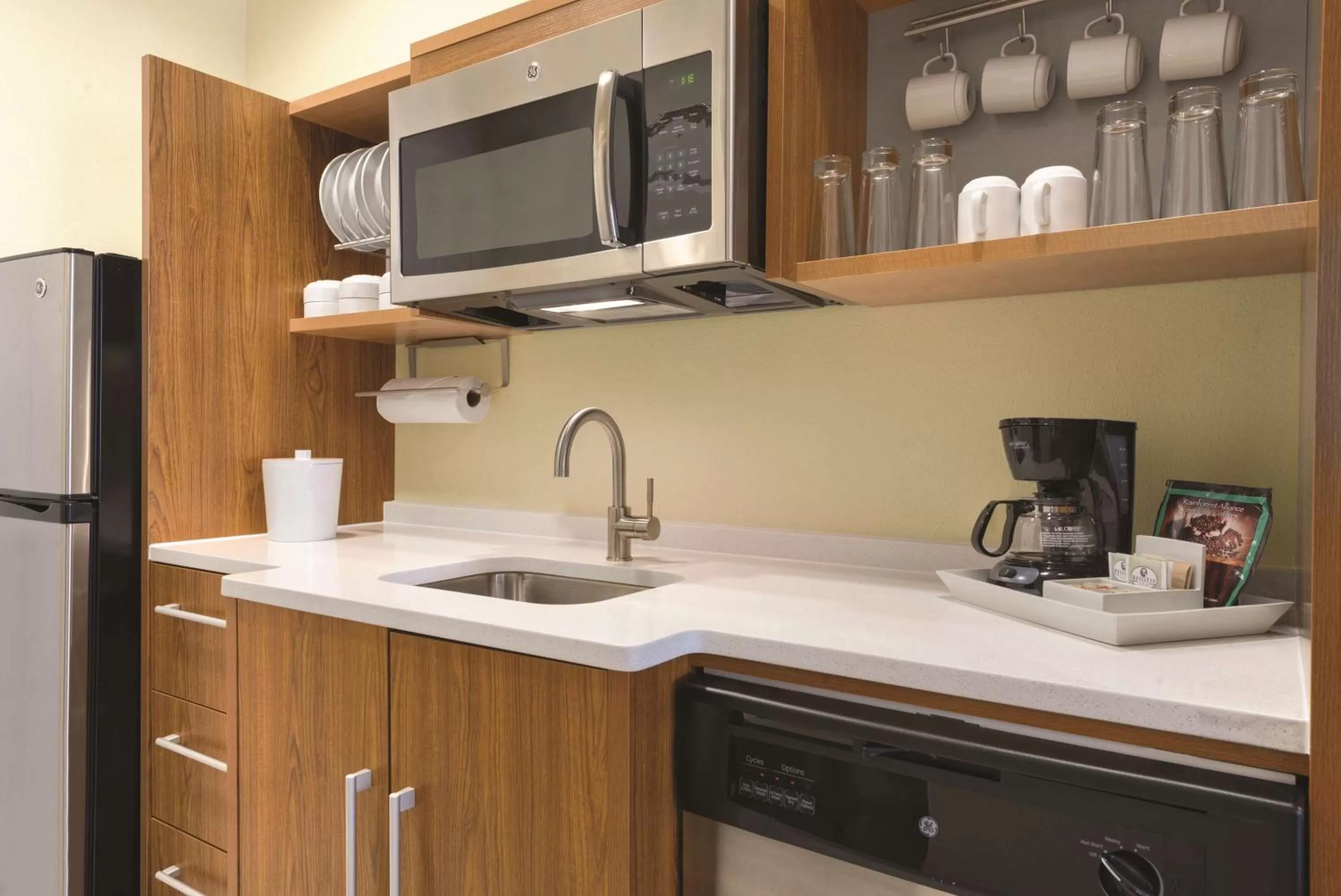 Kitchen or kitchenette in Home2 Suites by Hilton Parc Lafayette