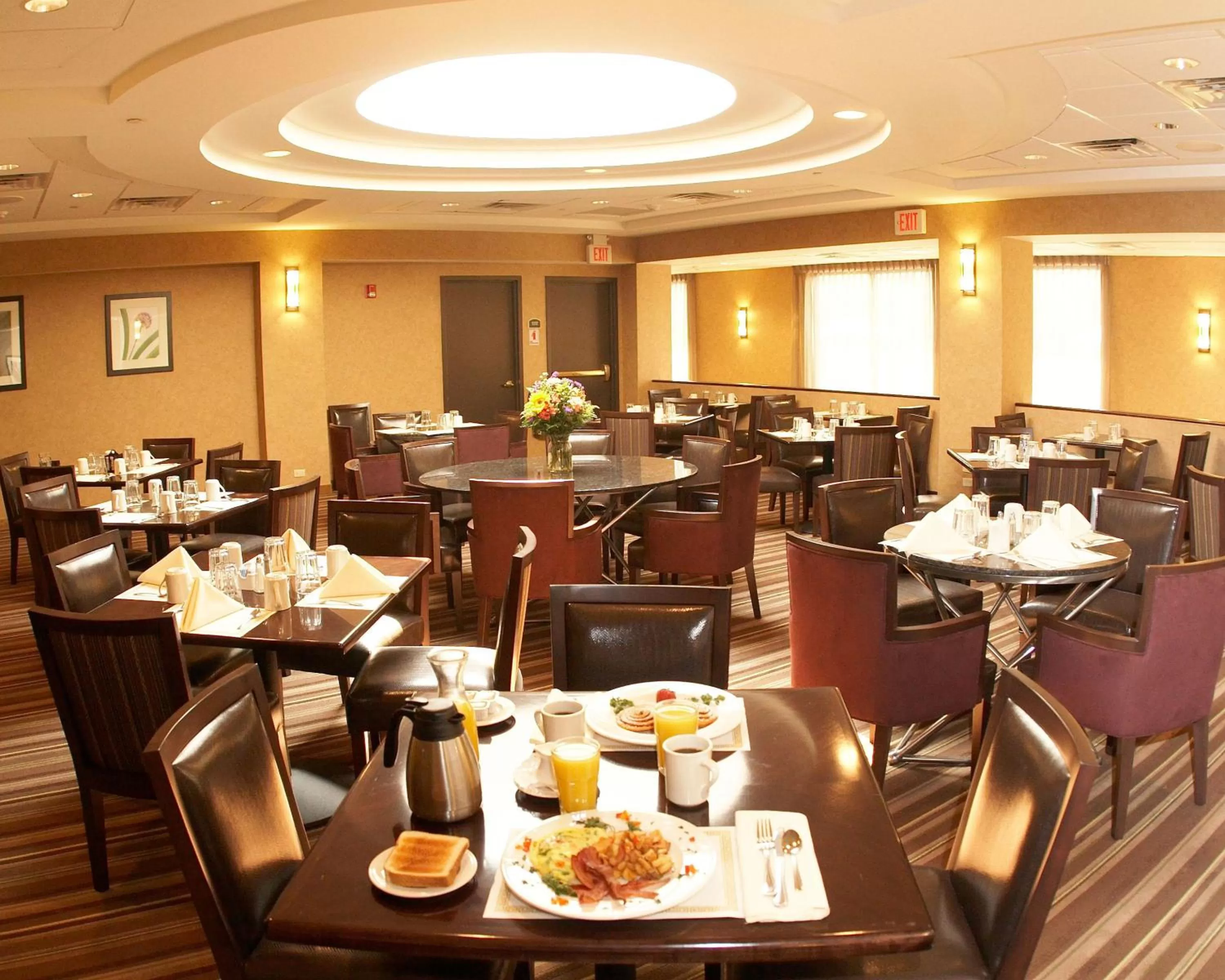 Restaurant/places to eat in Armoni Inn & Suites