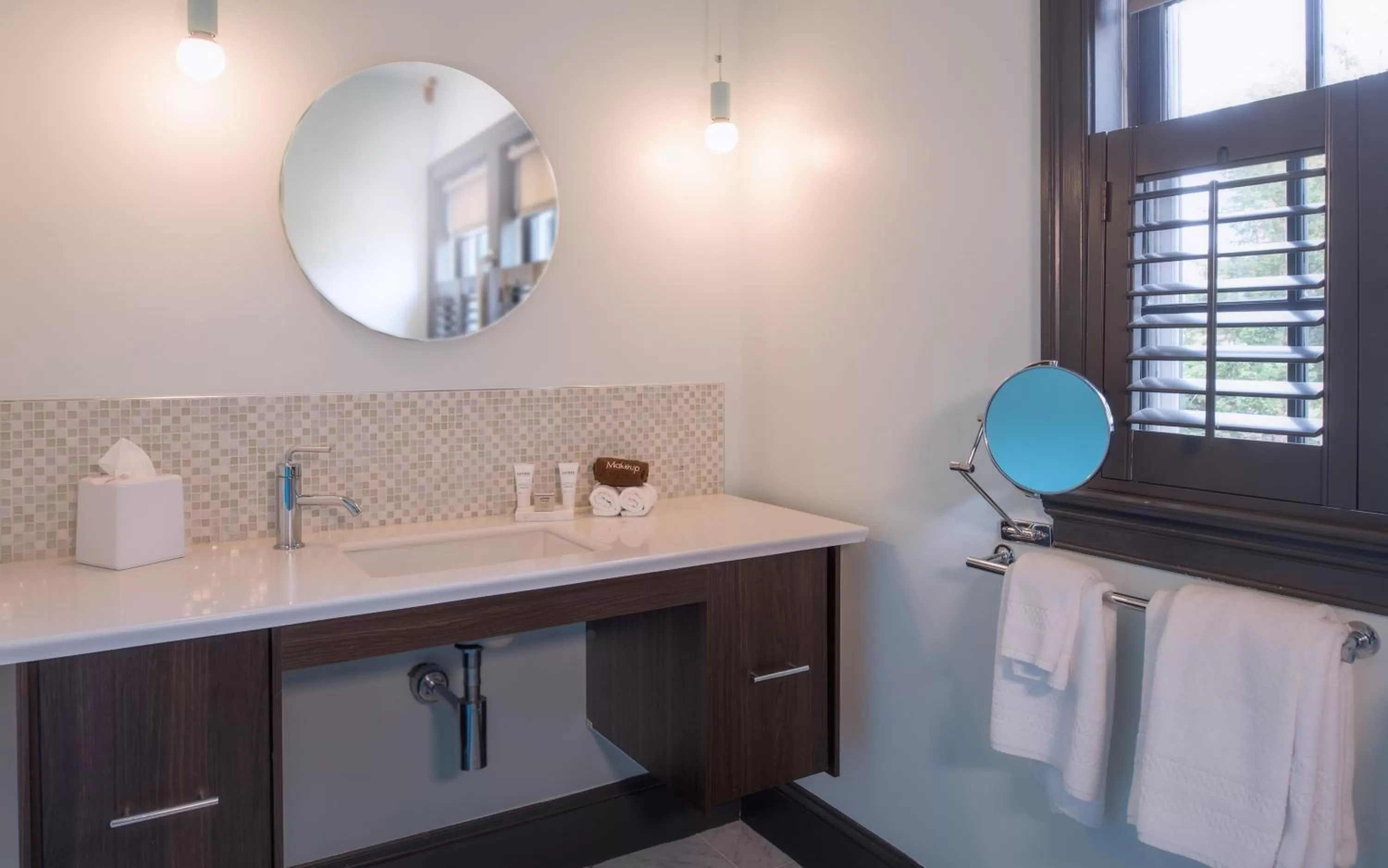 Bathroom in The Poppy Georgetown Guesthouse and Gardens