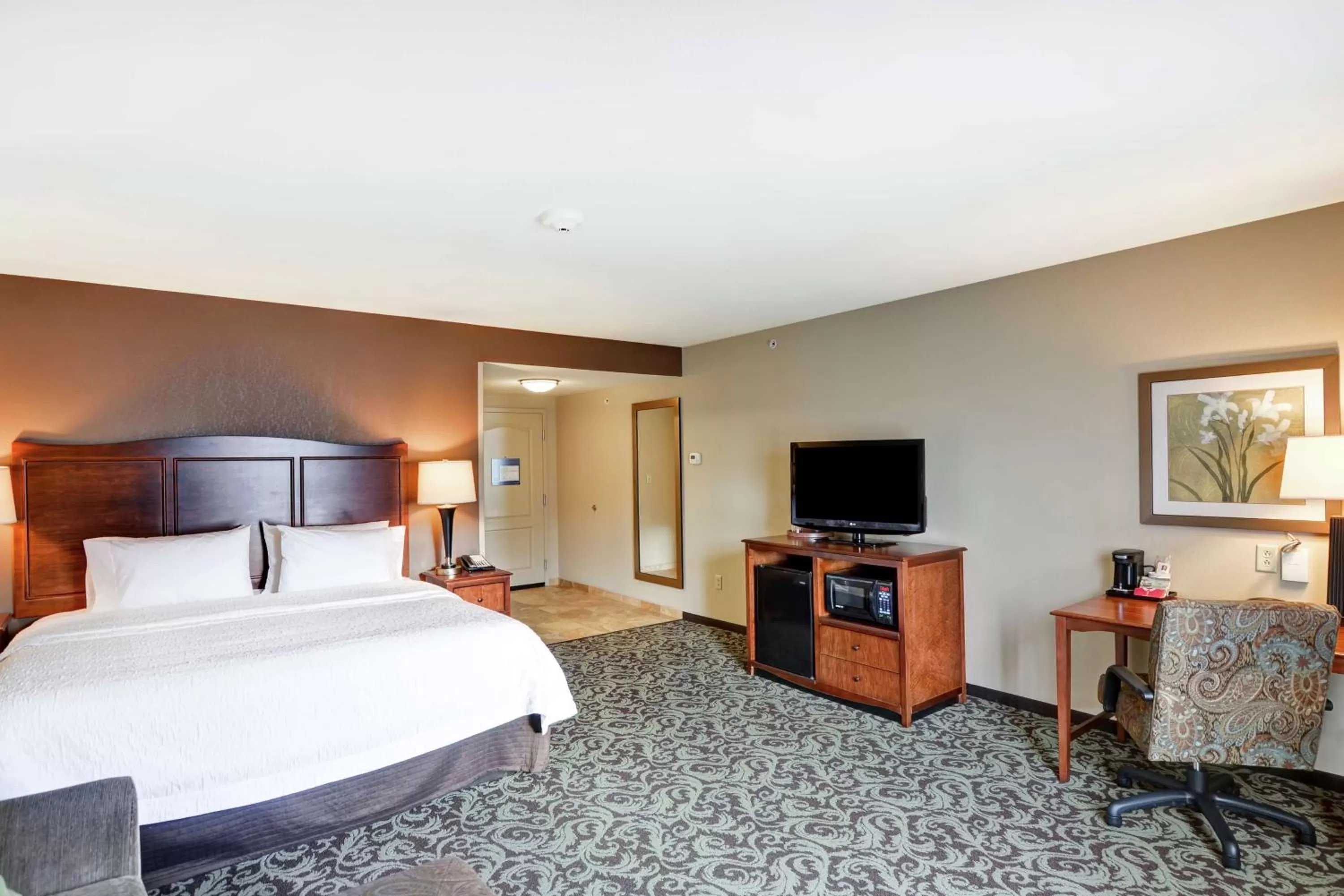Bedroom, Bed in Hampton Inn and Suites New Hartford/Utica