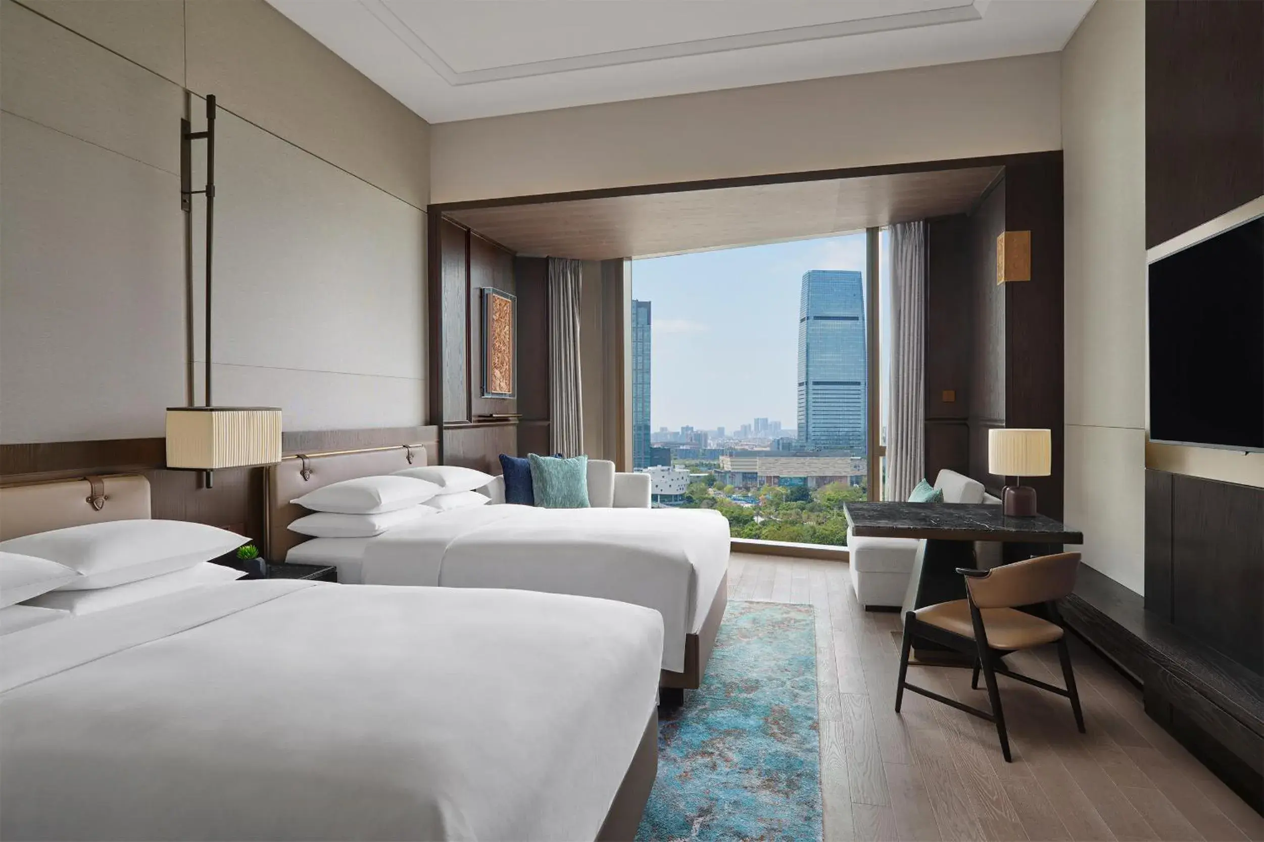 Deluxe Double Room with Two Double Beds in Guangzhou Marriott Hotel Baiyun Deluxe Double Room with Two Double Beds in Guangzhou Marriott Hotel Baiyun