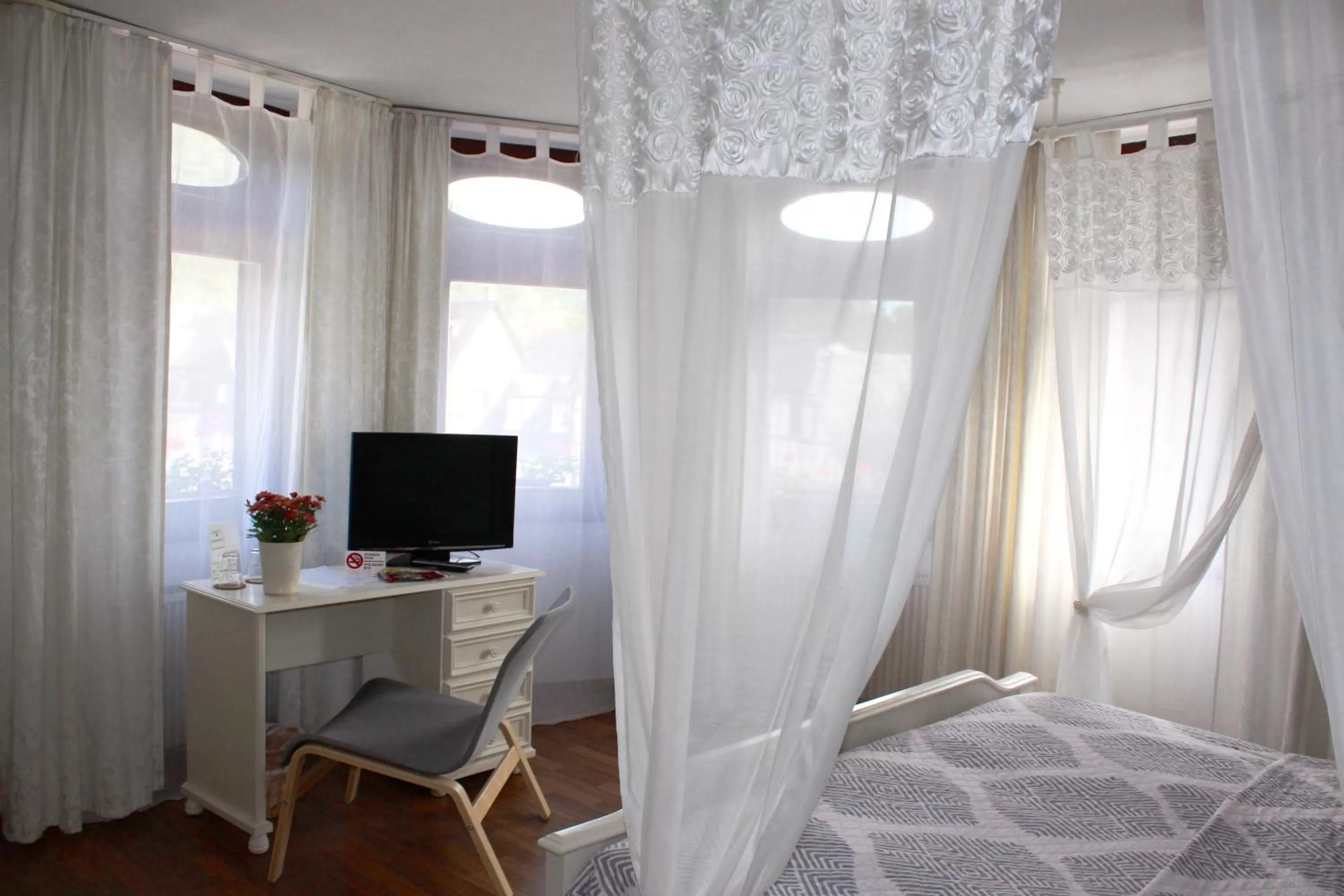 Bedroom, Bed in Hotel Simonis