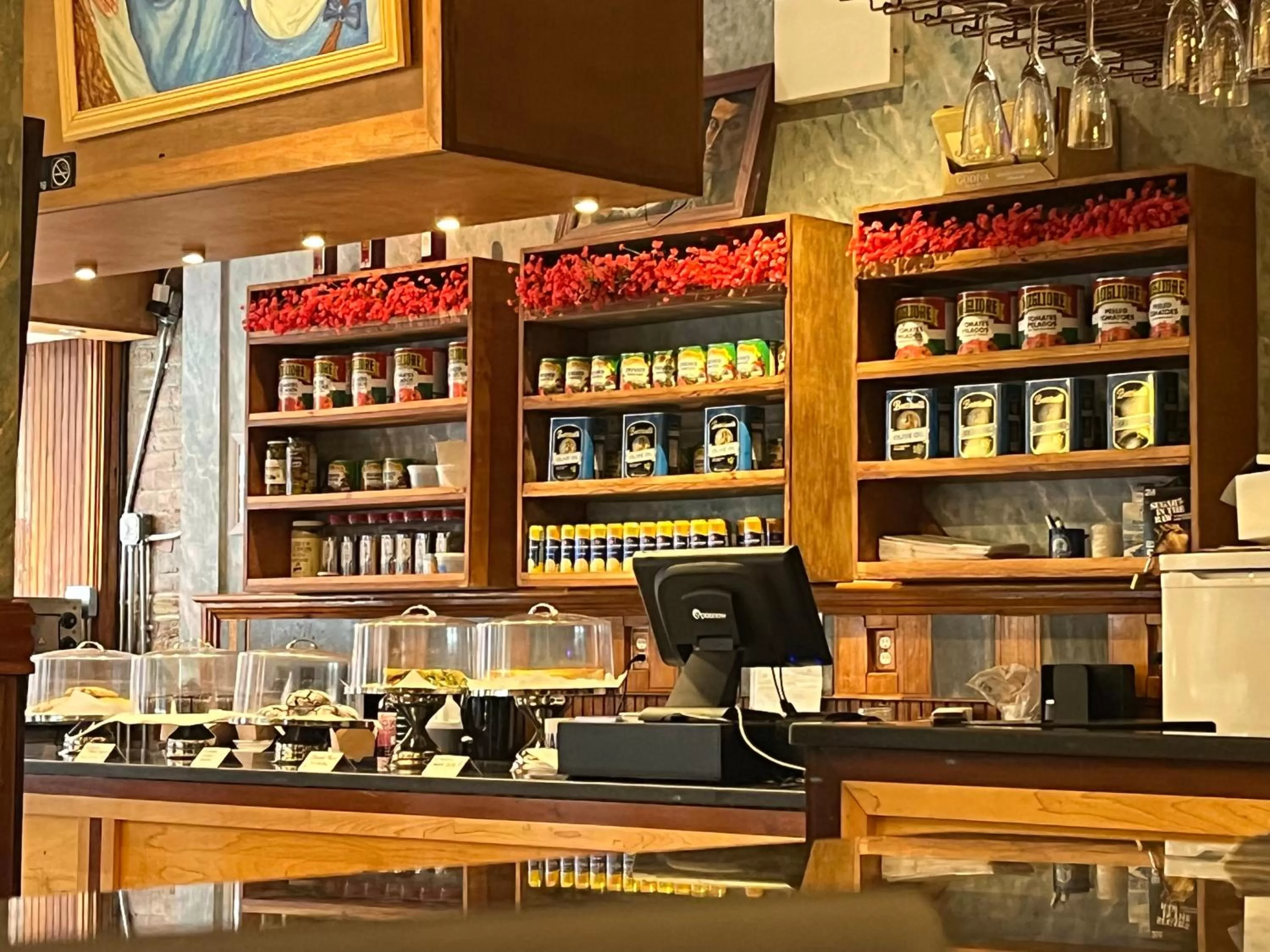 Restaurant/places to eat in The Historic Blue Moon Hotel - NYC