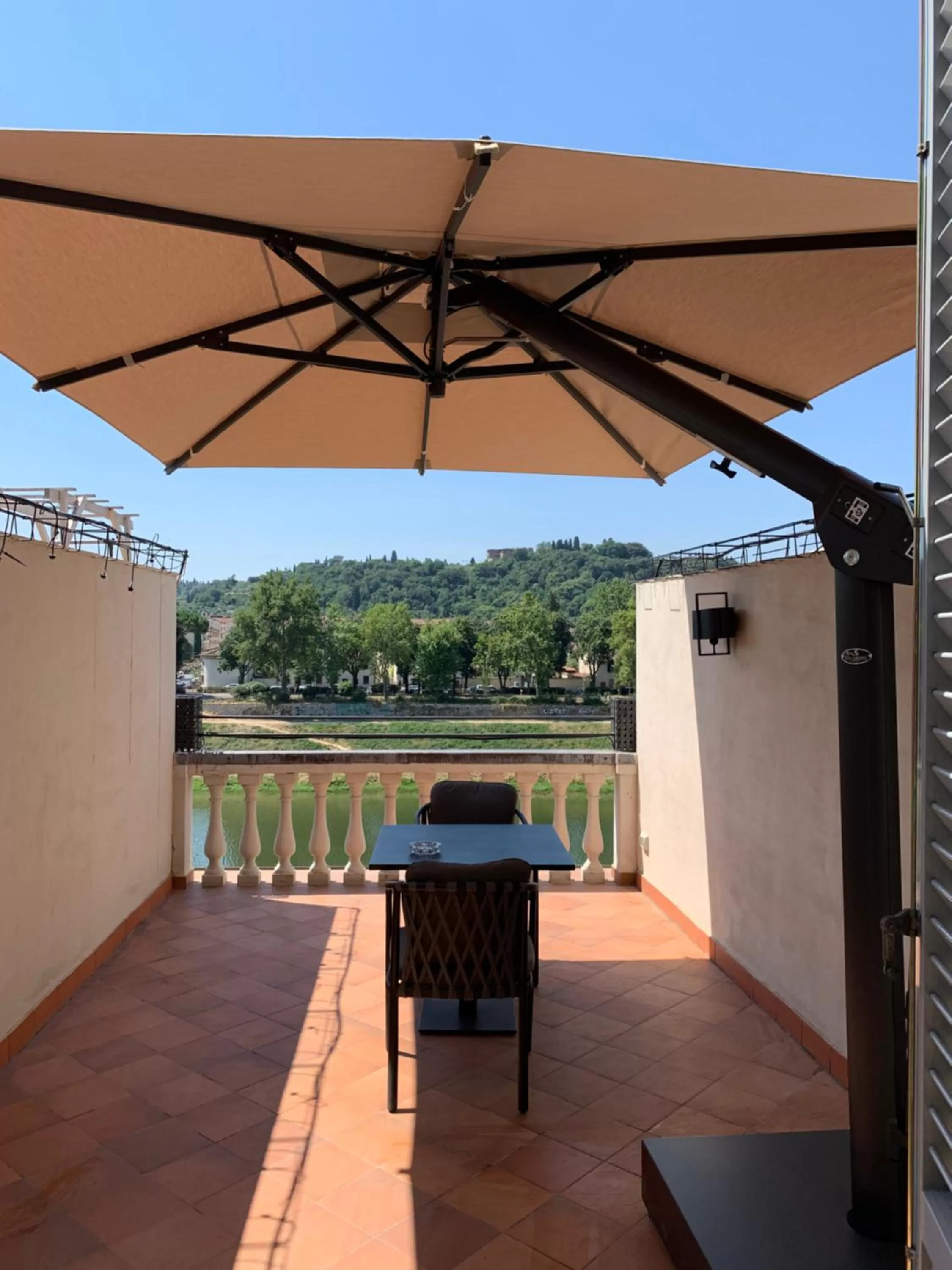 Balcony/Terrace in Hotel Lungarno Vespucci 50
