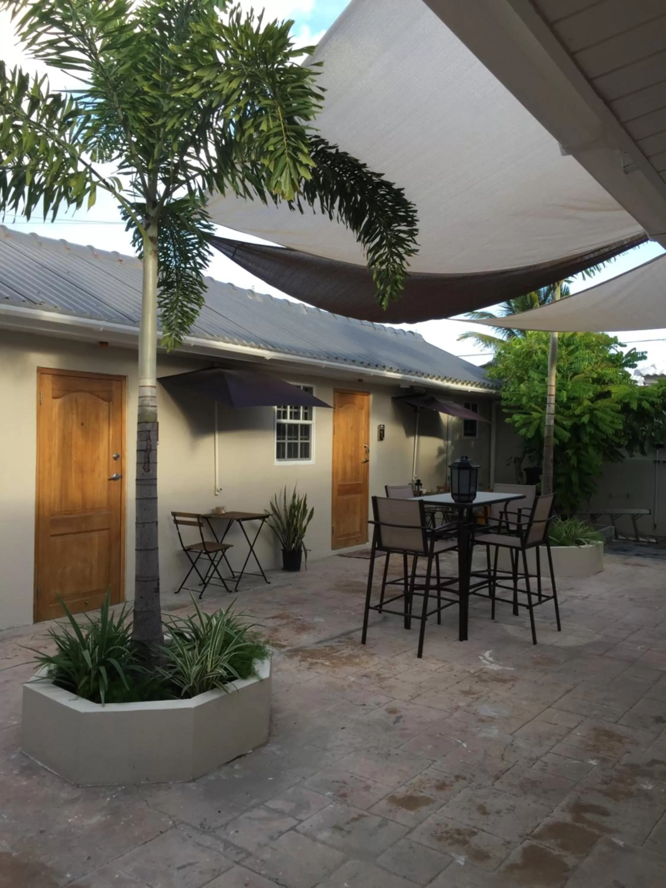 Patio in The Pier Beach Inn & Suites