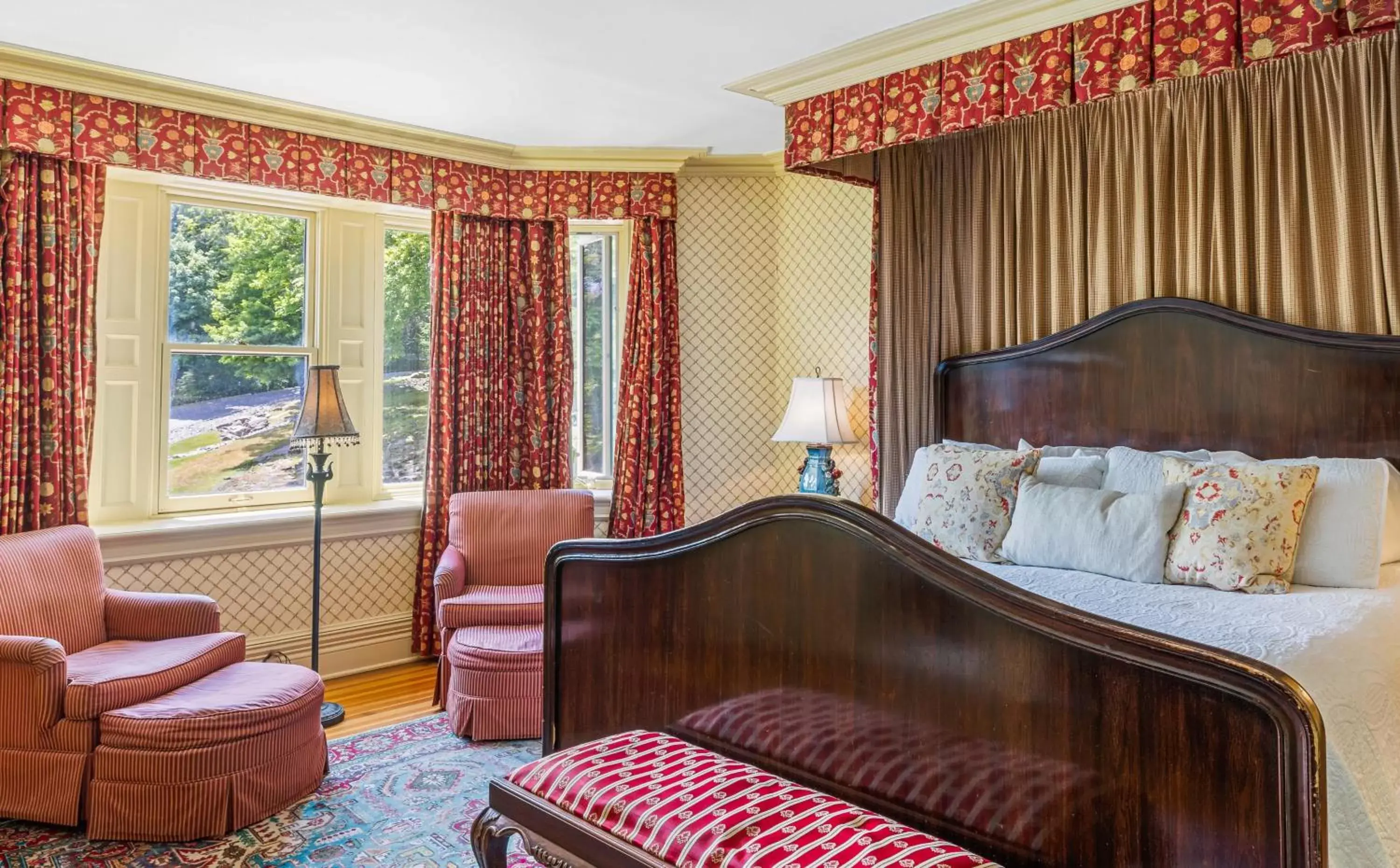 King Suite in The Inn at Erlowest King Suite in The Inn at Erlowest