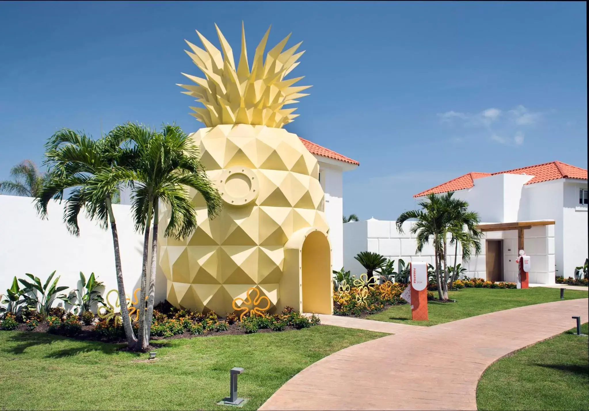 THE PINEAPPLE in Nickelodeon Hotels & Resorts Punta Cana - Gourmet All Inclusive by Karisma THE PINEAPPLE in Nickelodeon Hotels & Resorts Punta Cana - Gourmet All Inclusive by Karisma