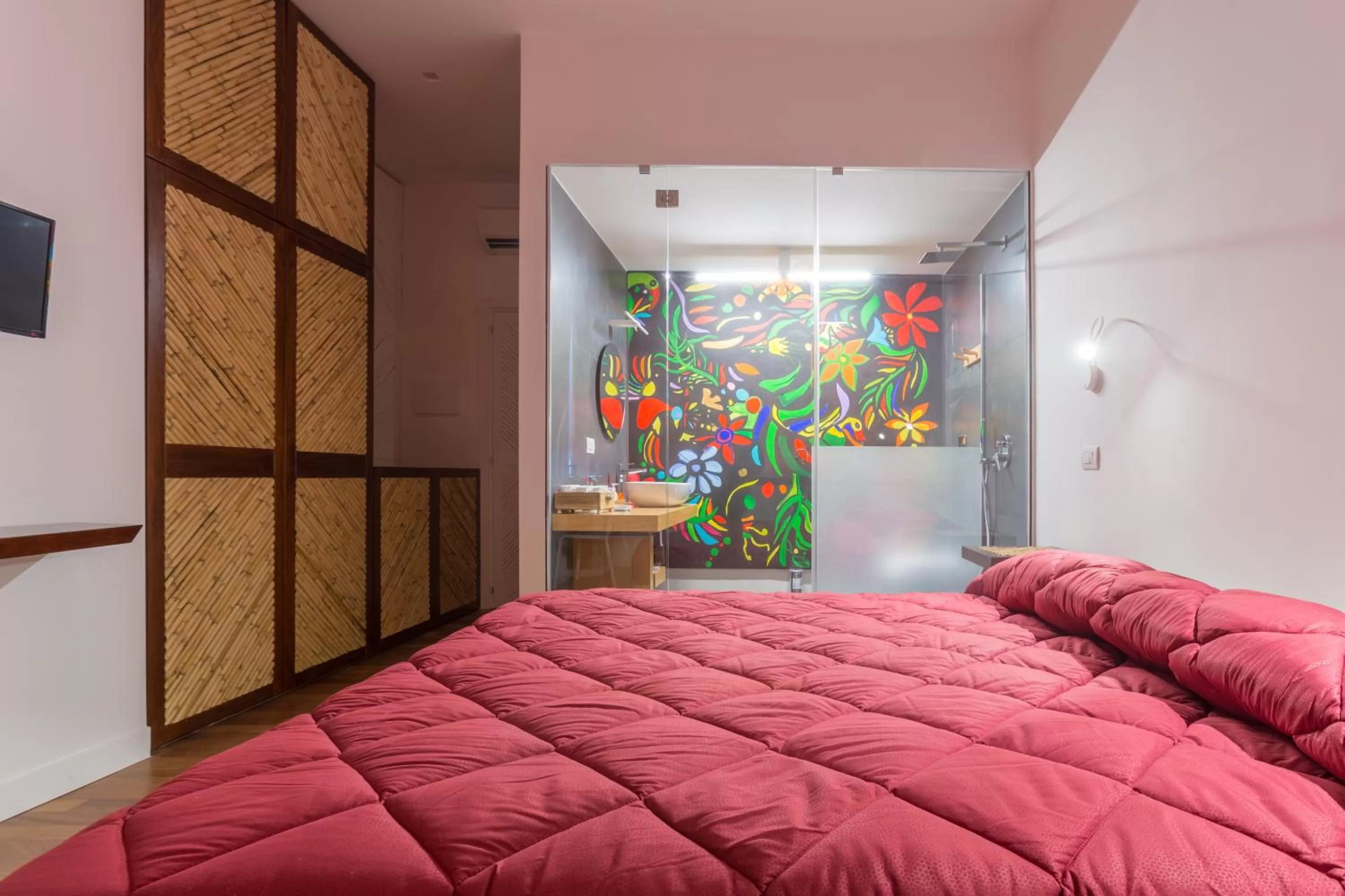 Bedroom, Bed in Soul City - by Pera Rooms Collection