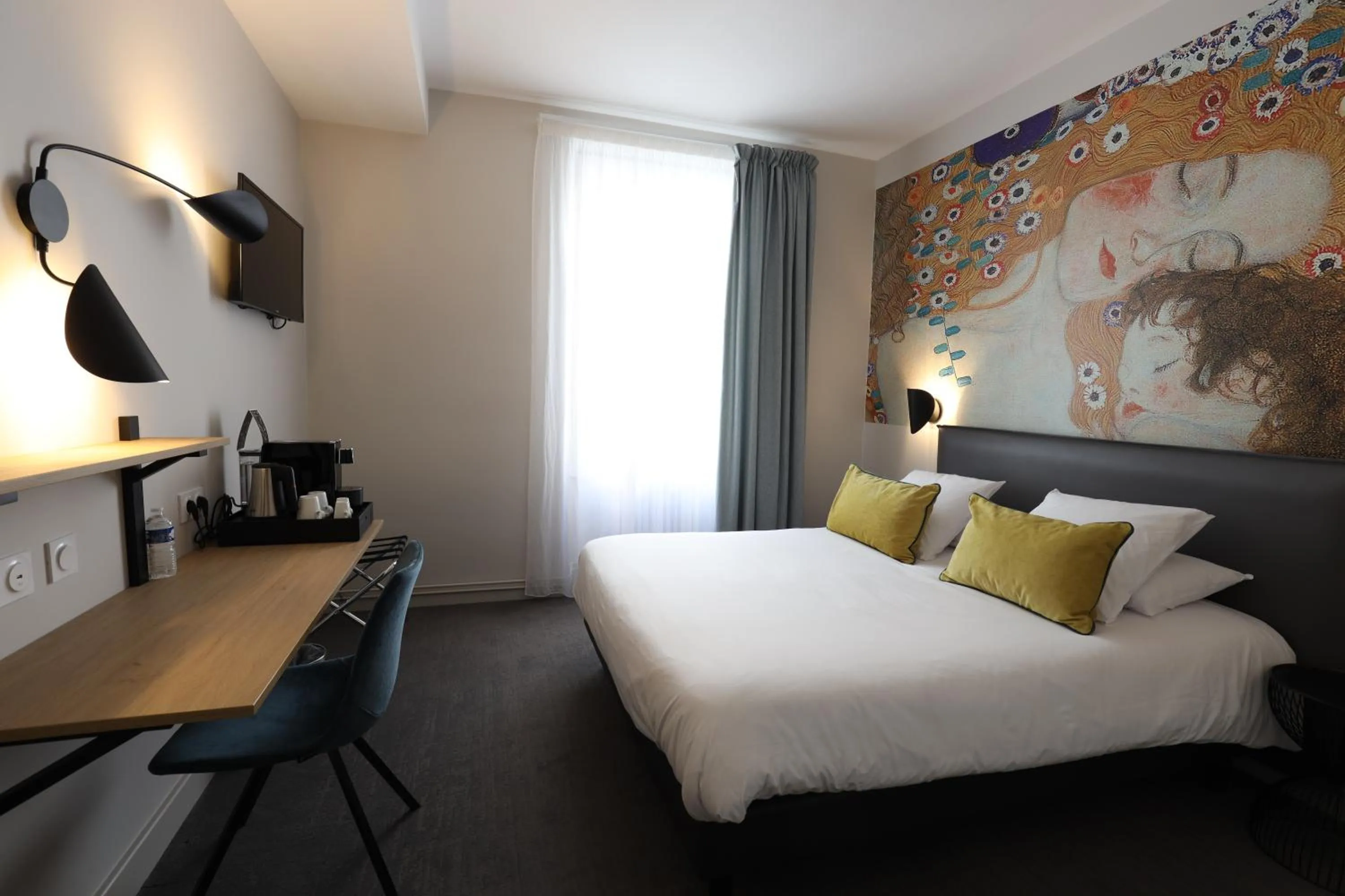 Bed in Hôtel la Capelle Millau