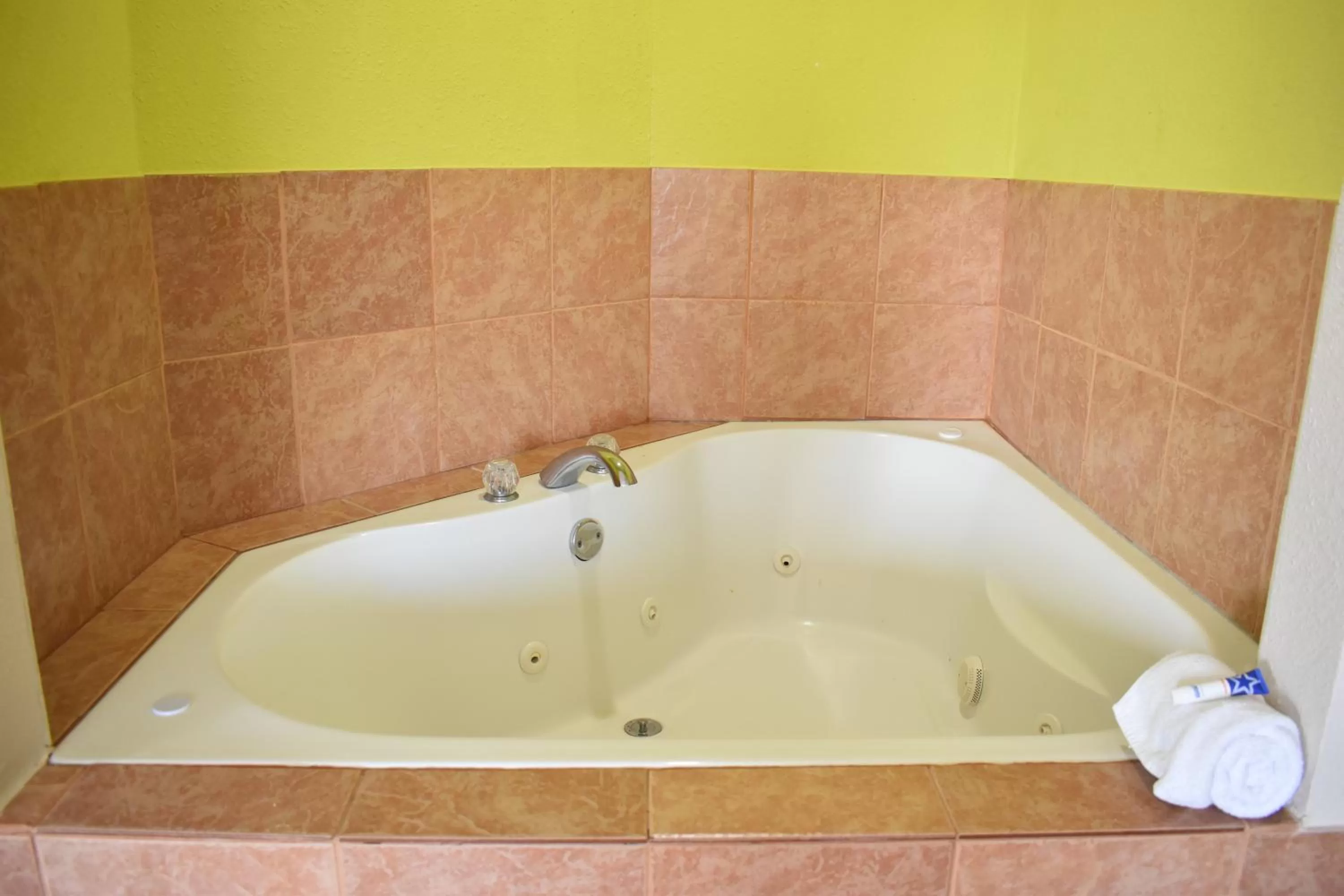 King Suite in Americas Best Value Inn & Suites Haltom City Ft. Worth