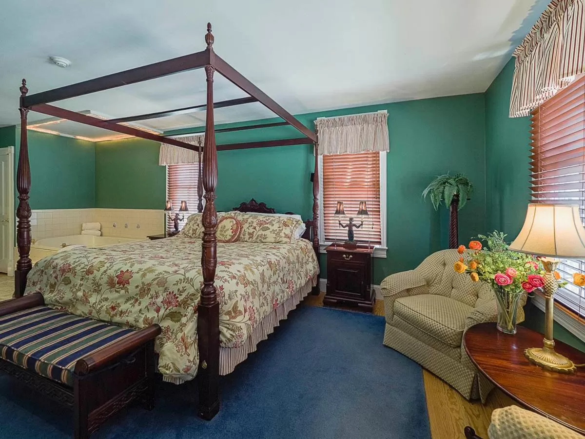 Bed in George Brooks House B&B