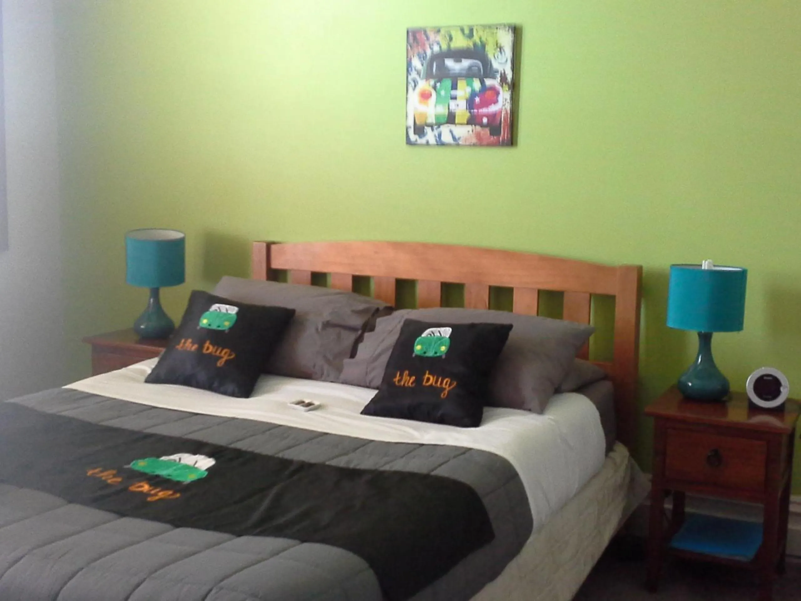 Bedroom, Bed in The Bug Backpackers