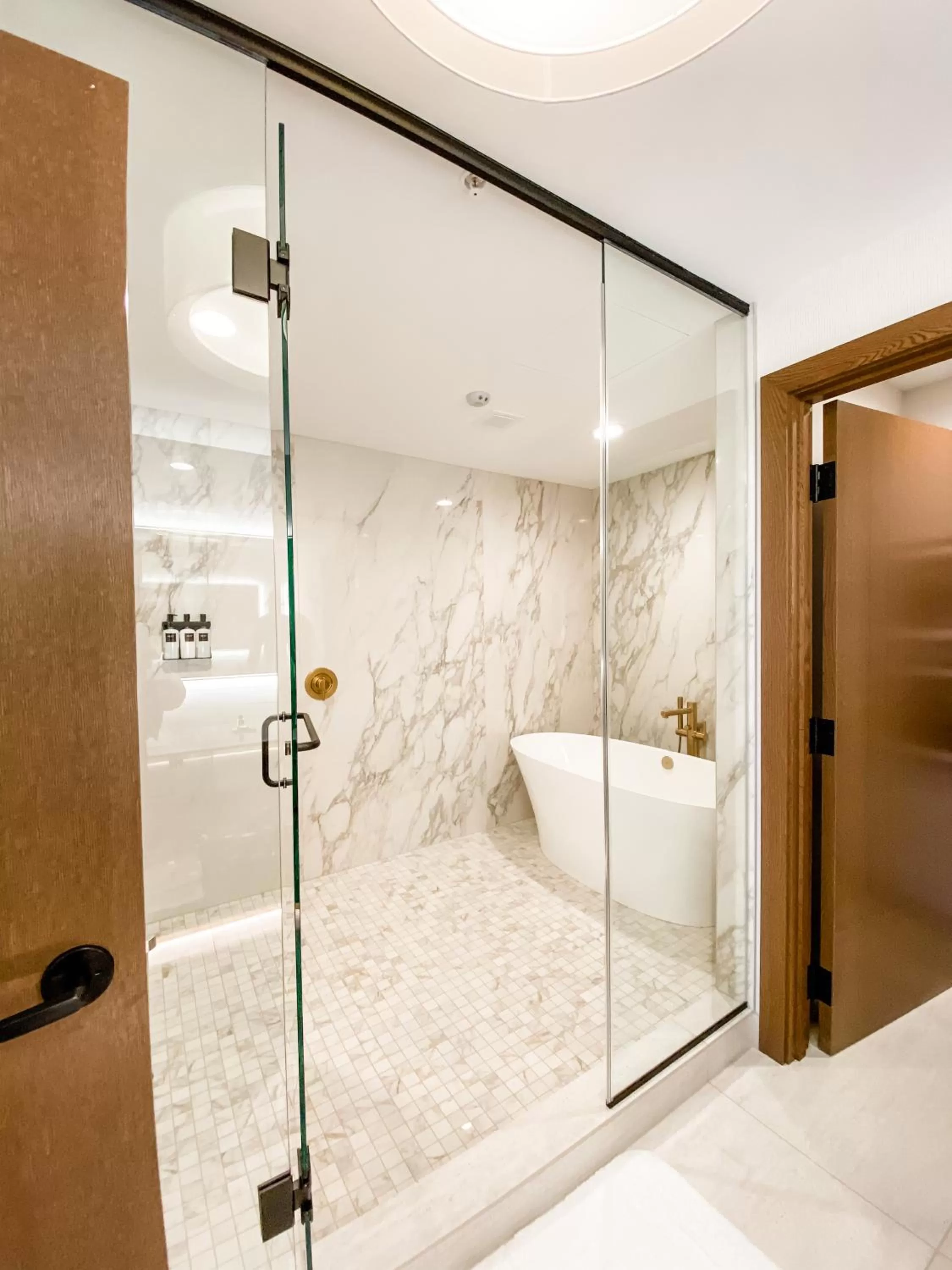 King Suite in Omni Viking Lakes