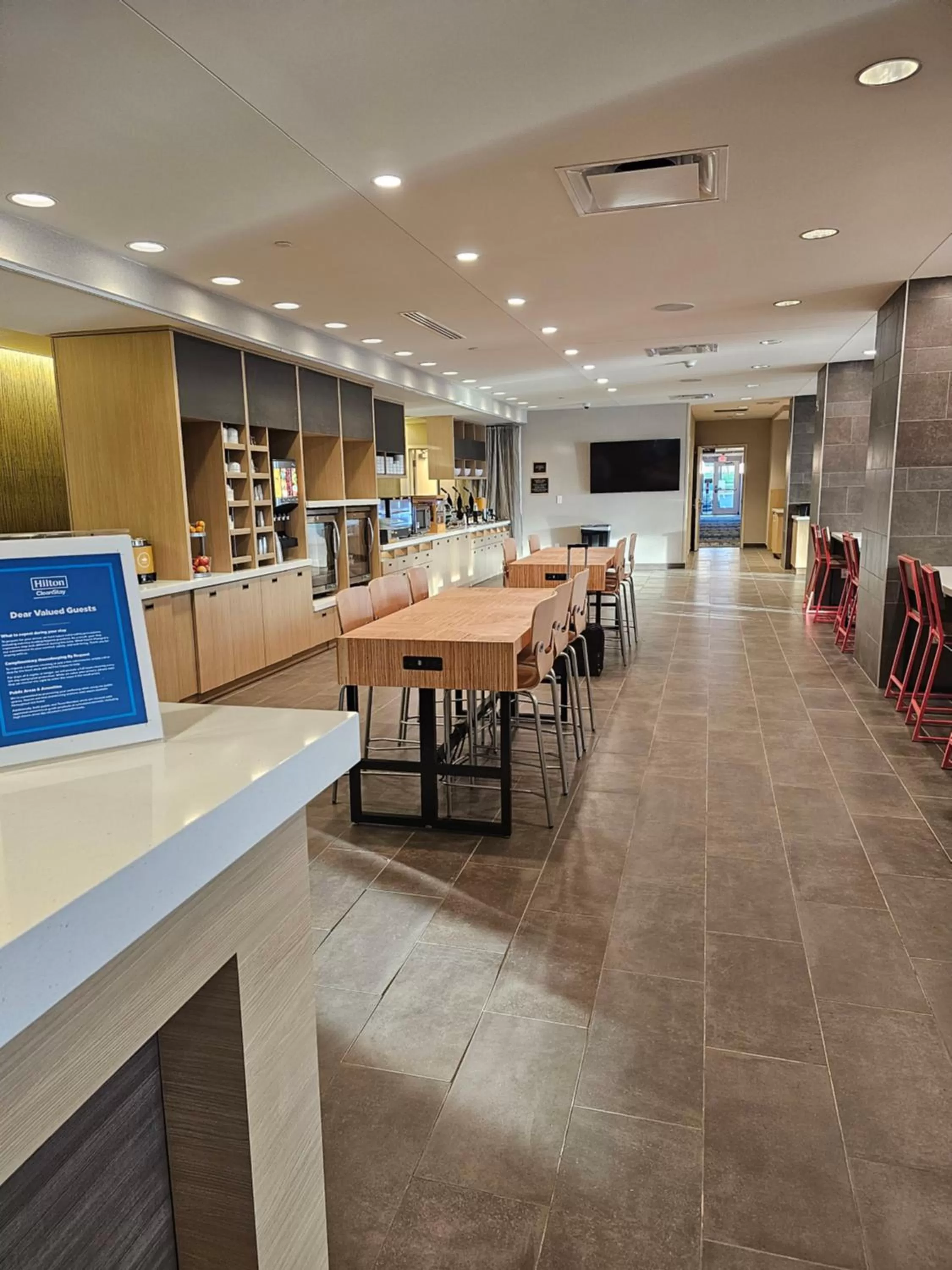 Communal lounge/ TV room in Home2 Suites By Hilton Allentown Bethlehem Airport