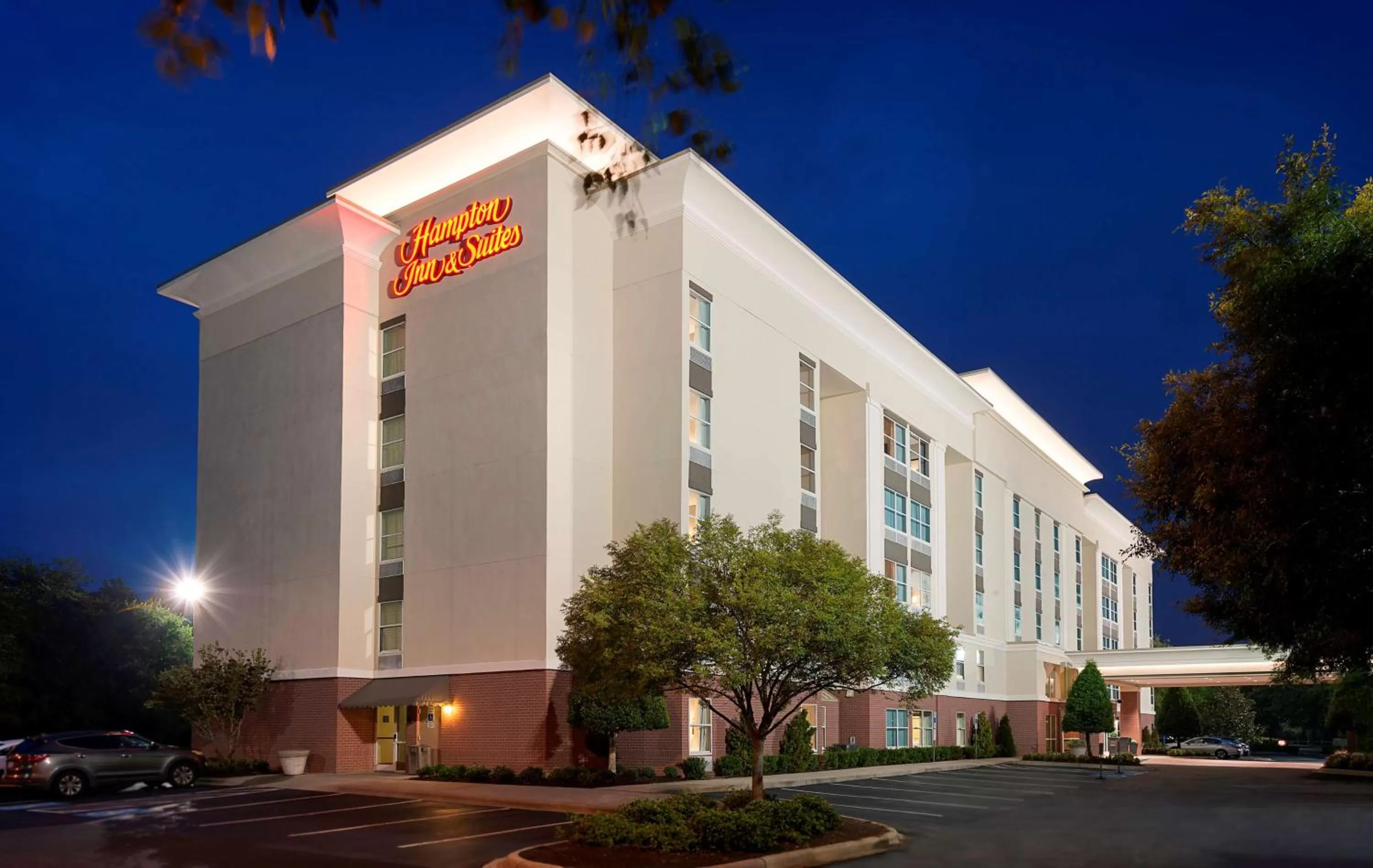 Property building in Hampton Inn & Suites Charlotte/Pineville
