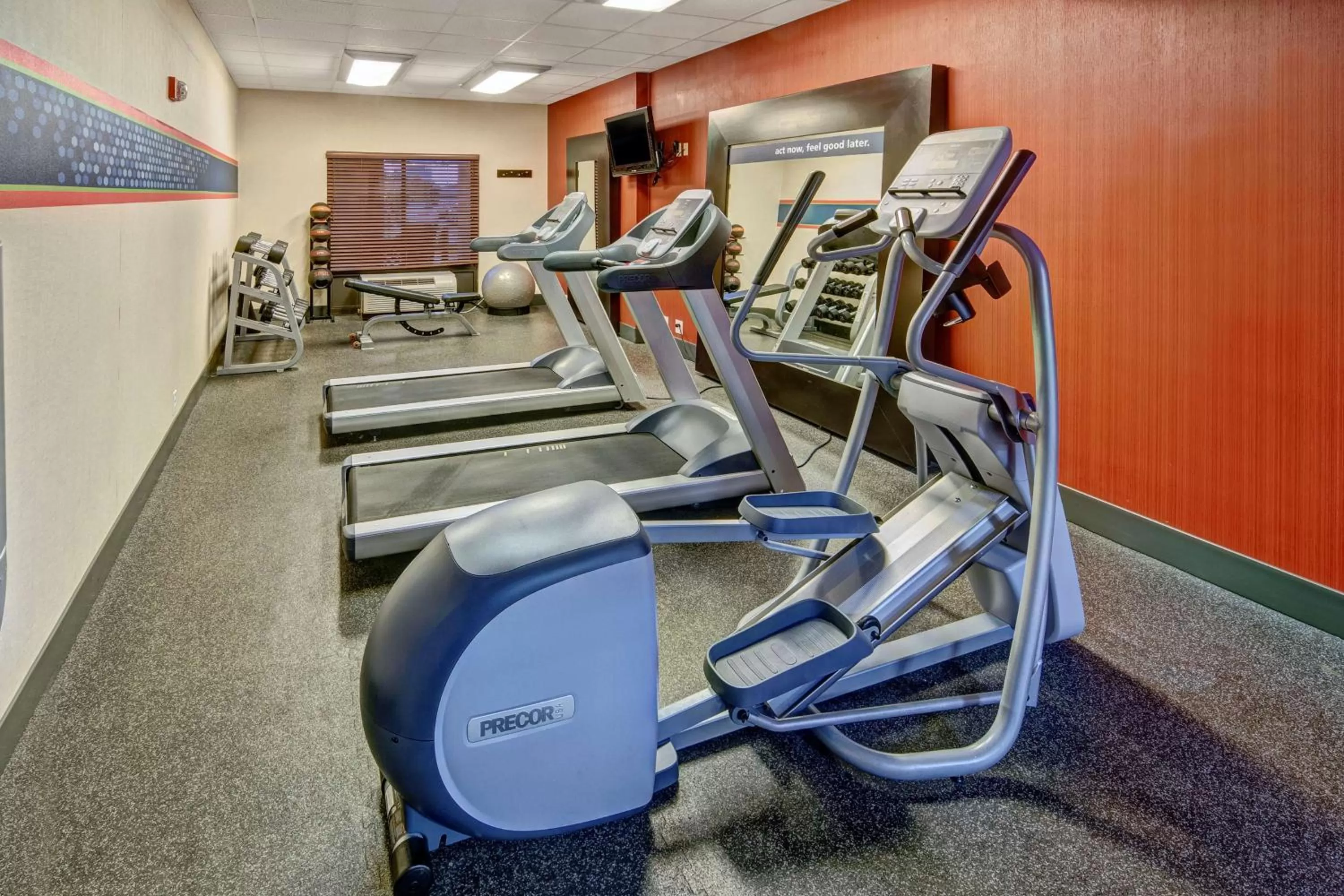 Fitness centre/facilities in Hampton Inn Batesville