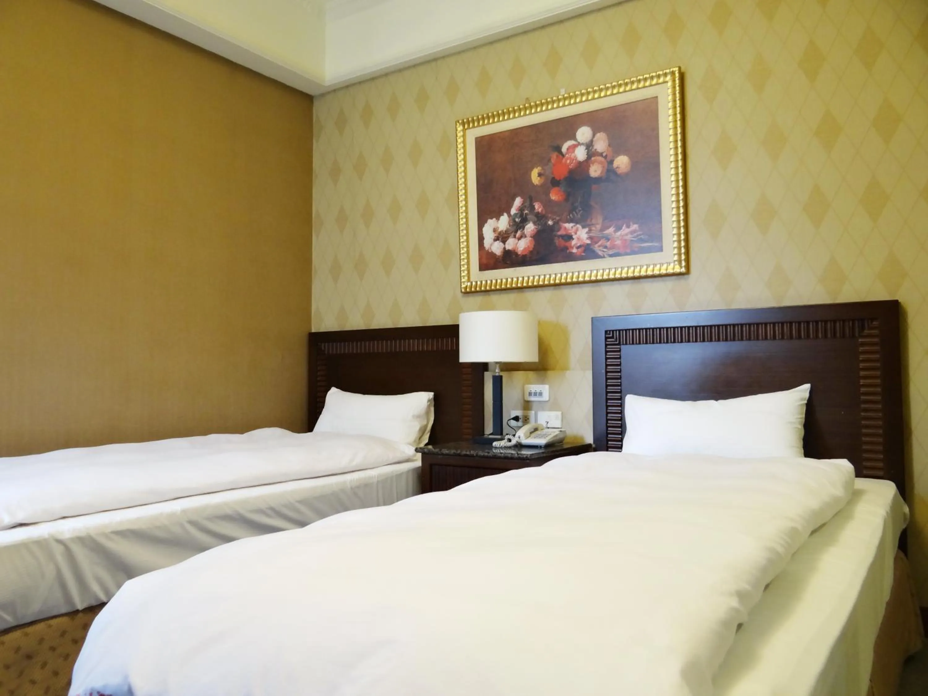 bunk bed, Bed in Wuzhou Hotel